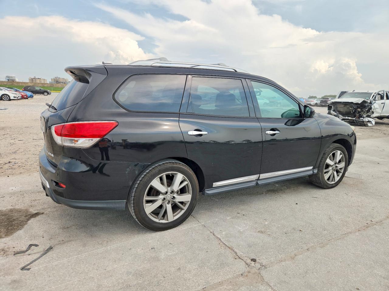 2014 Nissan Pathfinder S Черный vin: 5N1AR2MN9EC650037