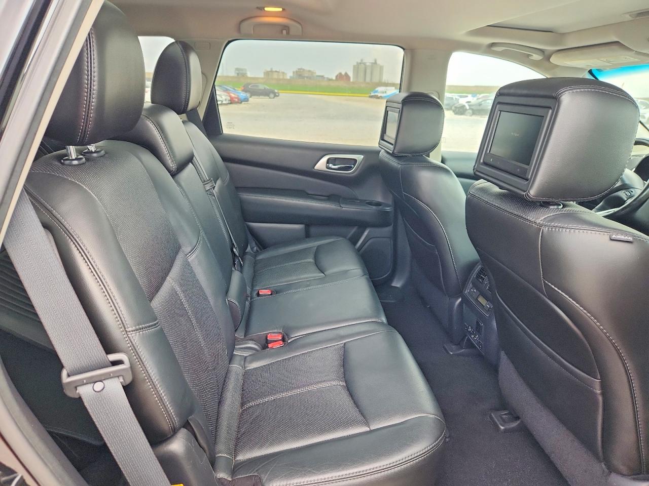 2014 Nissan Pathfinder S Черный vin: 5N1AR2MN9EC650037