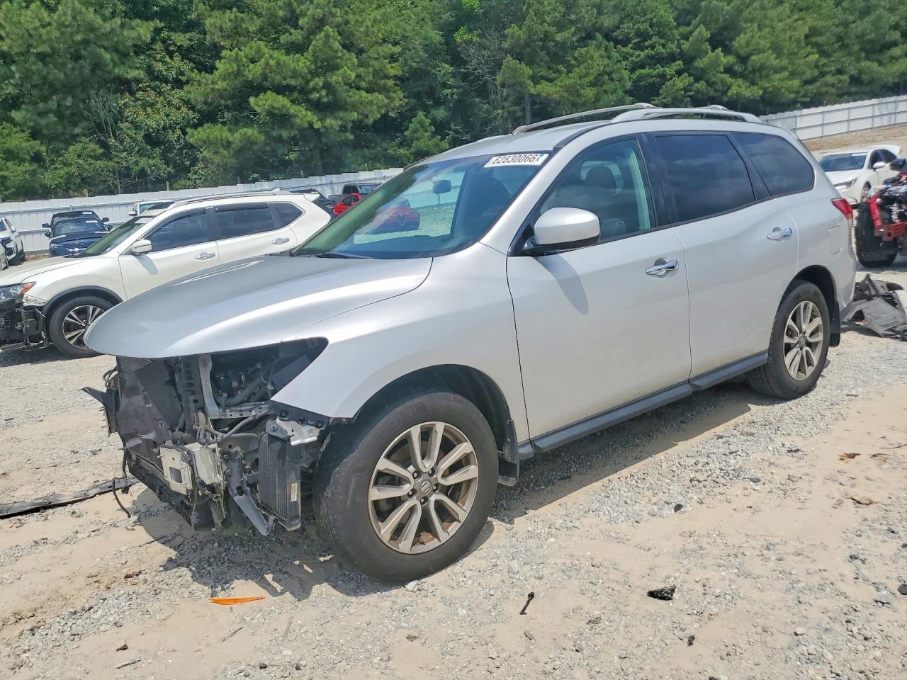 2014 Nissan Pathfinder S Silver vin: 5N1AR2MN9EC730034