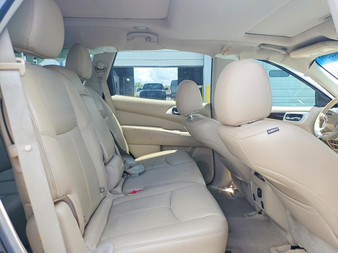 2015 Nissan Pathfinder Platinum Black vin: 5N1AR2MN9FC602653