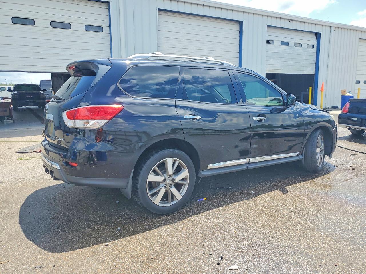 2015 Nissan Pathfinder Platinum Black vin: 5N1AR2MN9FC602653