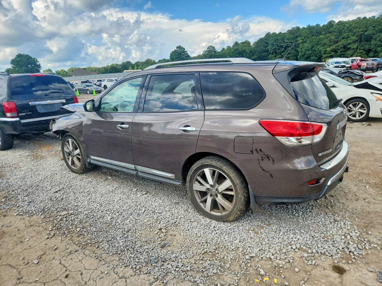 2015 Nissan Pathfinder Platinum Коричневый vin: 5N1AR2MN9FC606184