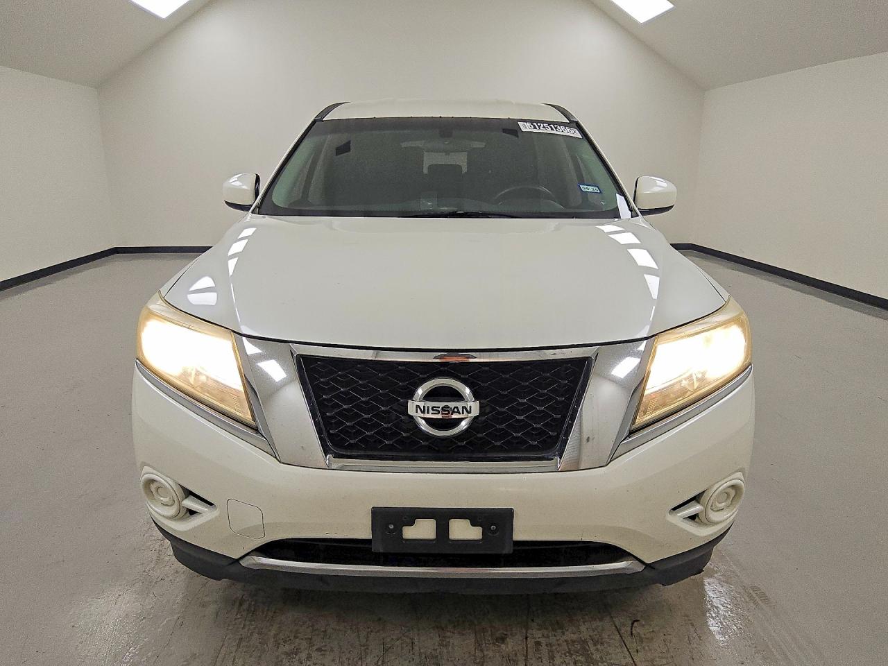 2015 Nissan Pathfinder S Белый vin: 5N1AR2MN9FC625124