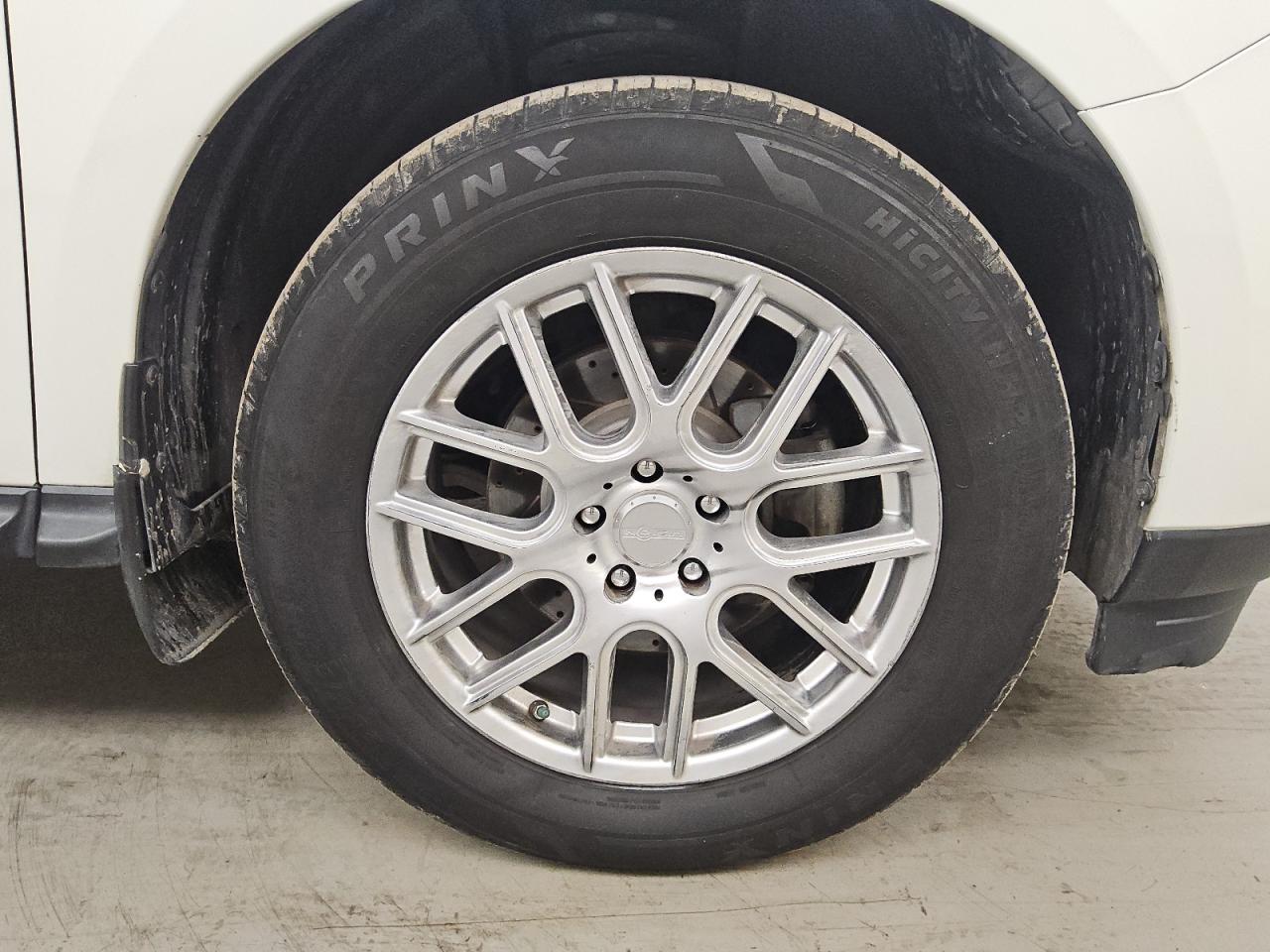 2015 Nissan Pathfinder S Белый vin: 5N1AR2MN9FC625124 Damage: Right Front Wheel, Curb Rash, > 12 Inches