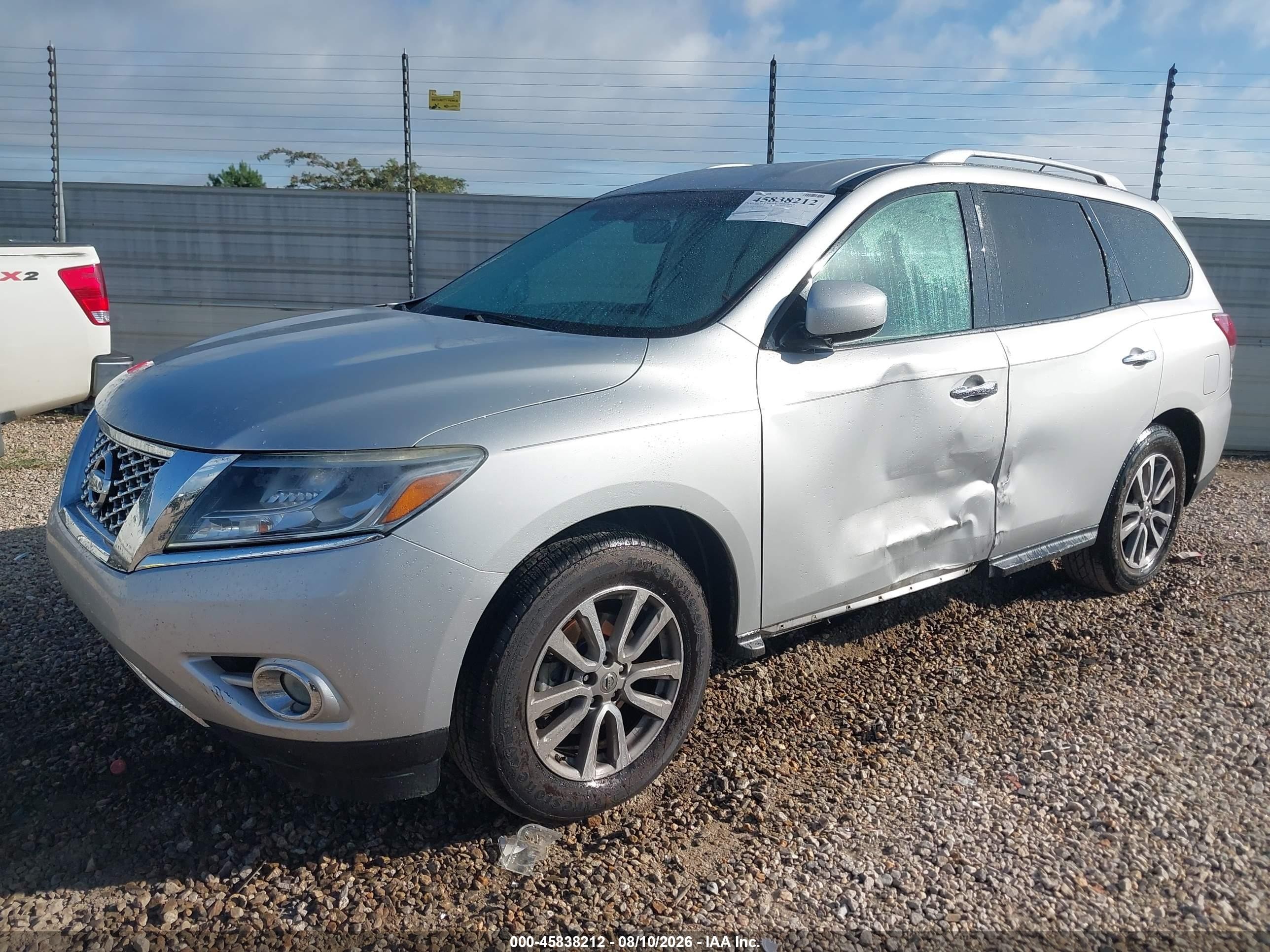 2015 Nissan Pathfinder Platinum/s/sl/sv Silver vin: 5N1AR2MN9FC638312