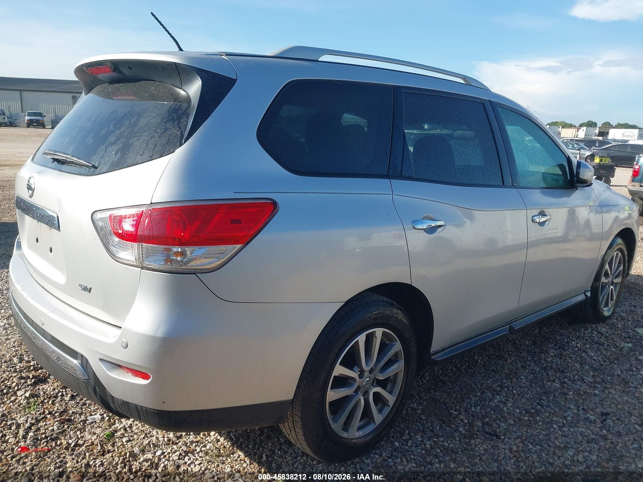 2015 Nissan Pathfinder Platinum/s/sl/sv Silver vin: 5N1AR2MN9FC638312