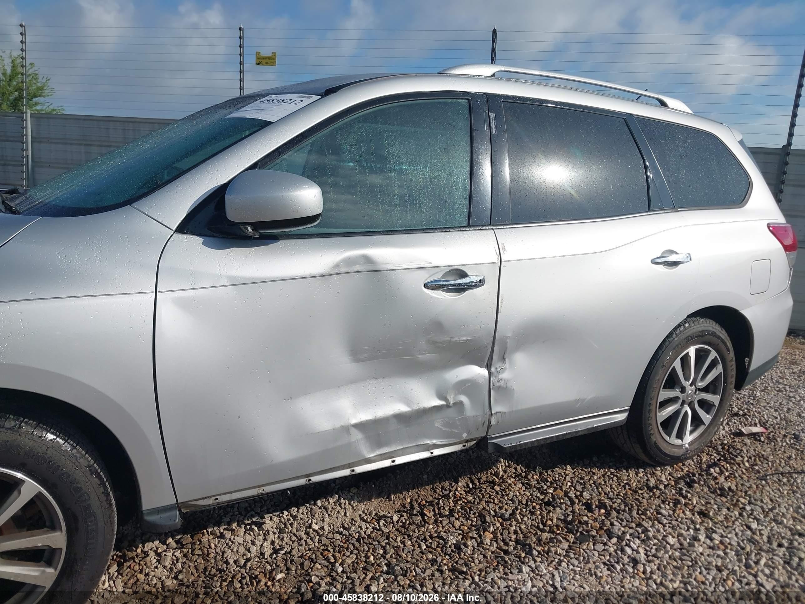 2015 Nissan Pathfinder Platinum/s/sl/sv Silver vin: 5N1AR2MN9FC638312