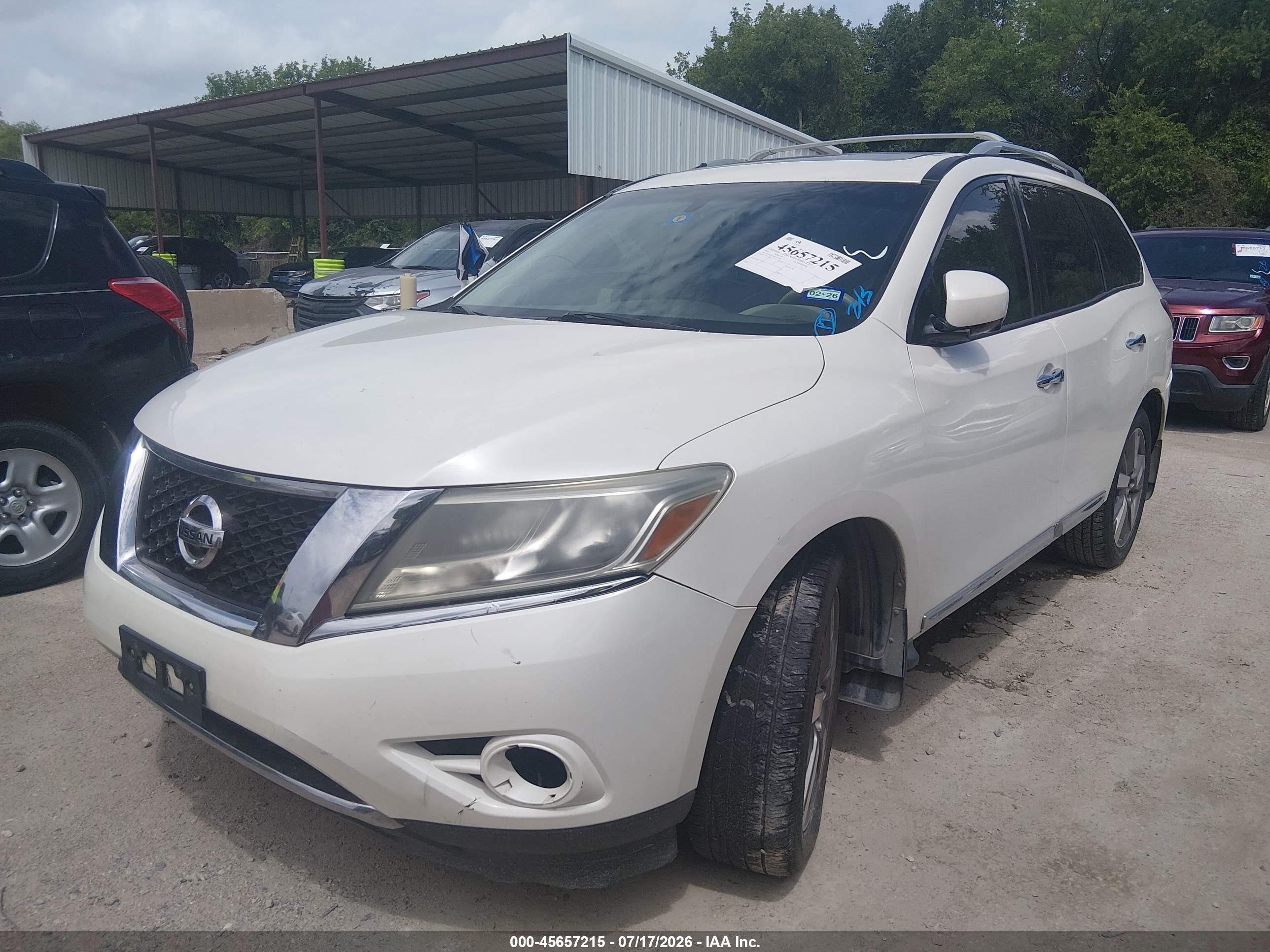 2015 Nissan Pathfinder Platinum Cream vin: 5N1AR2MN9FC671780