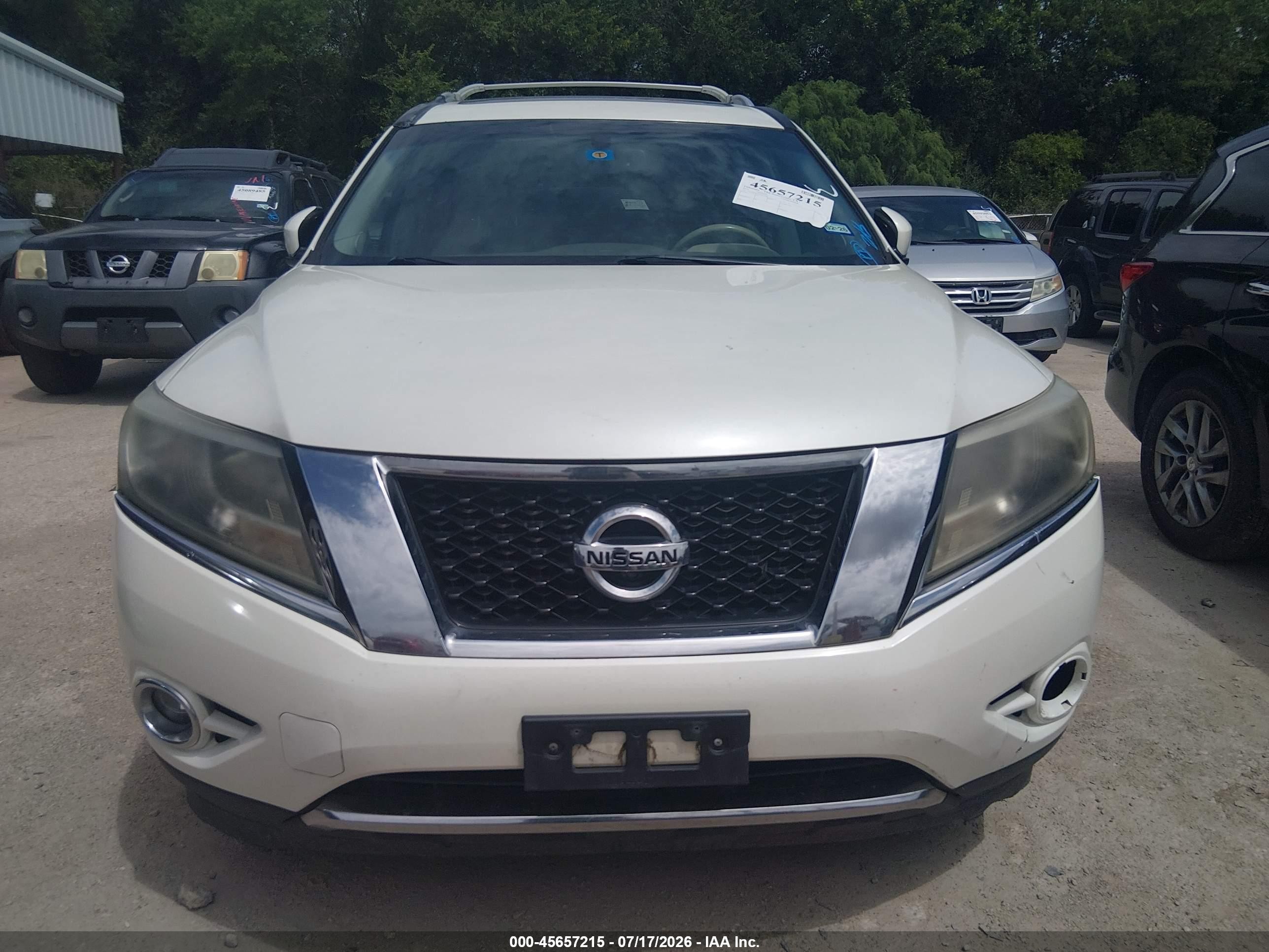 2015 Nissan Pathfinder Platinum Cream vin: 5N1AR2MN9FC671780