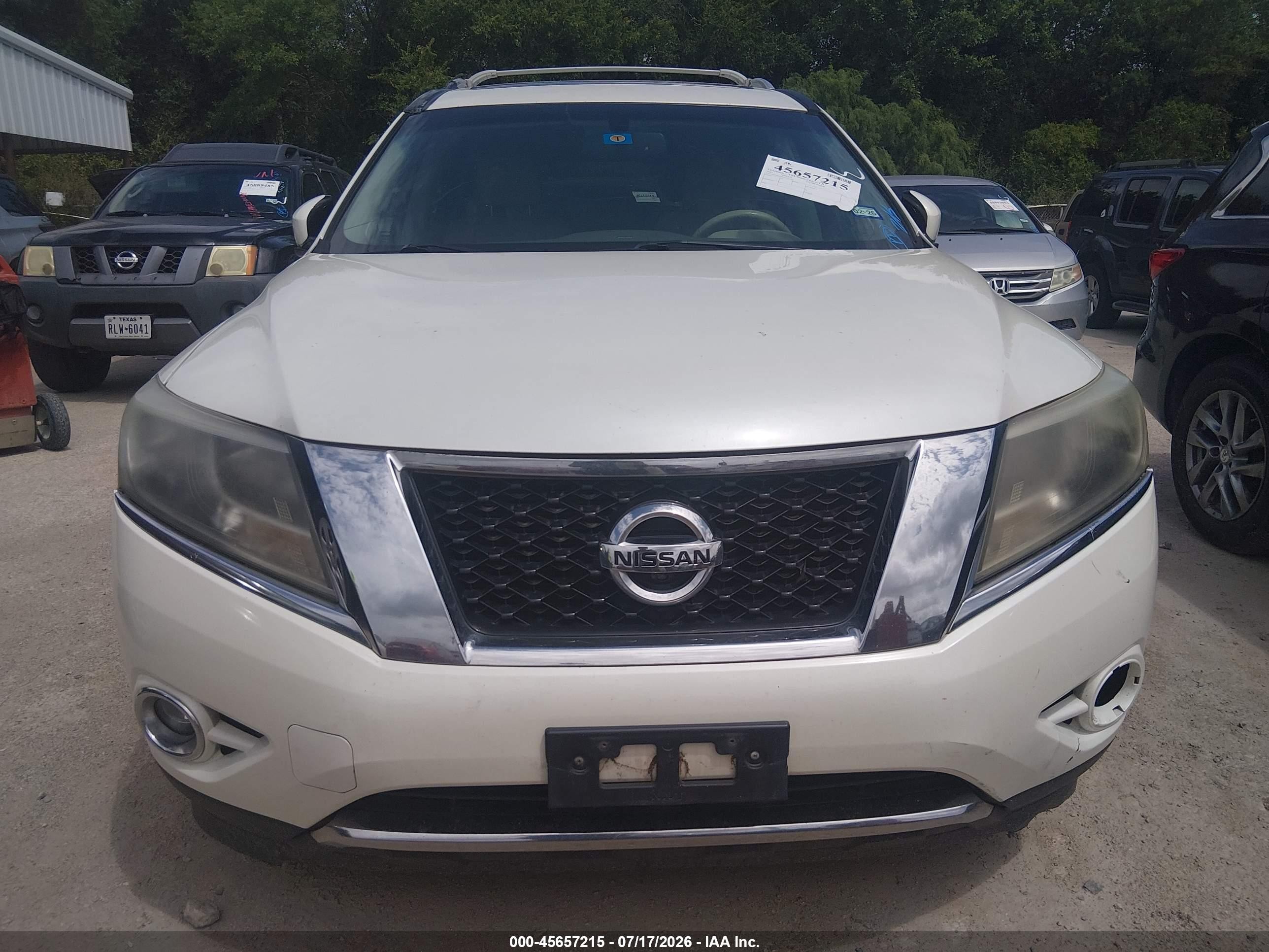2015 Nissan Pathfinder Platinum Cream vin: 5N1AR2MN9FC671780