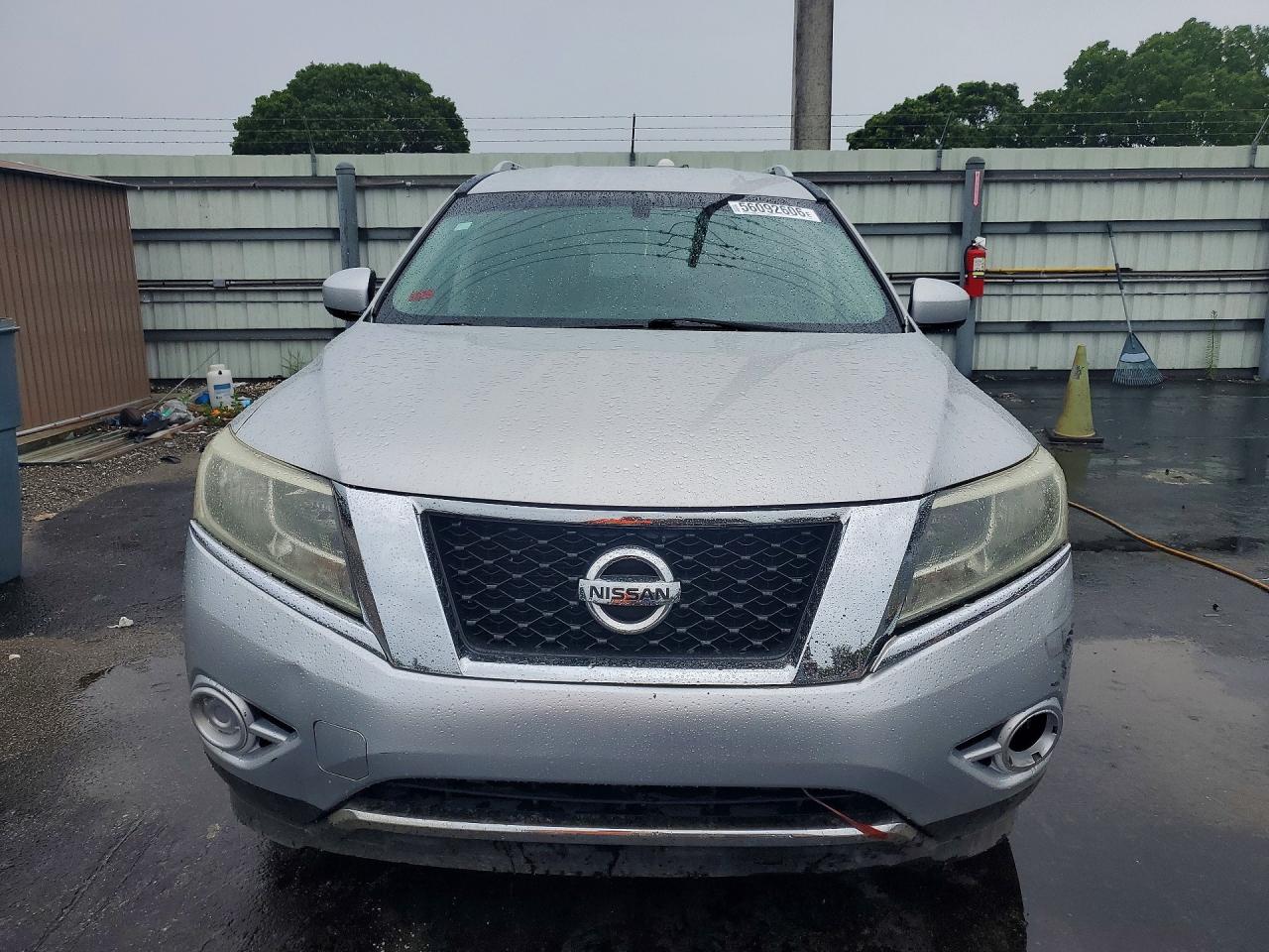 2015 Nissan Pathfinder S Серебряный vin: 5N1AR2MN9FC681421