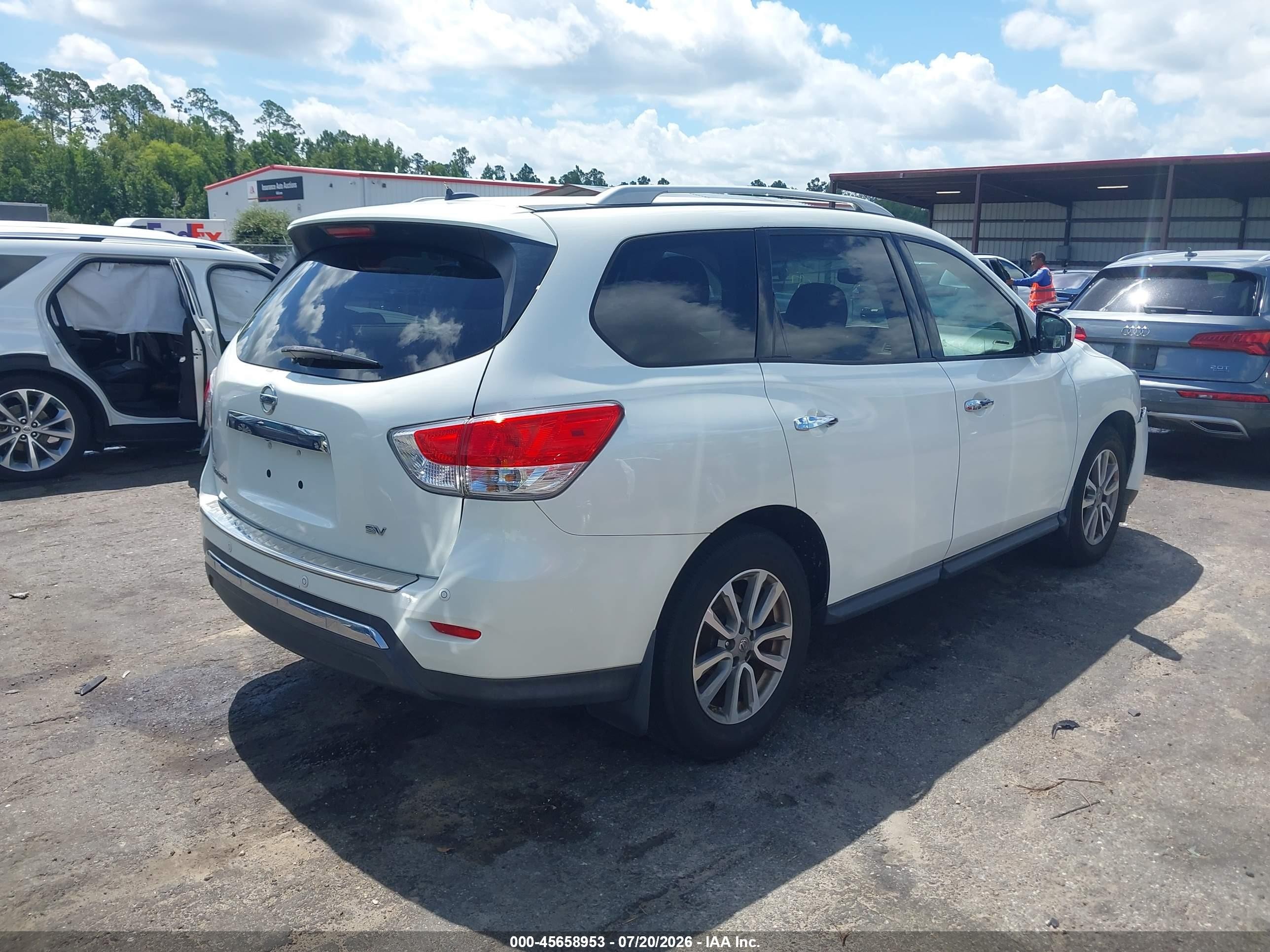 2015 Nissan Pathfinder Sv White vin: 5N1AR2MN9FC699756