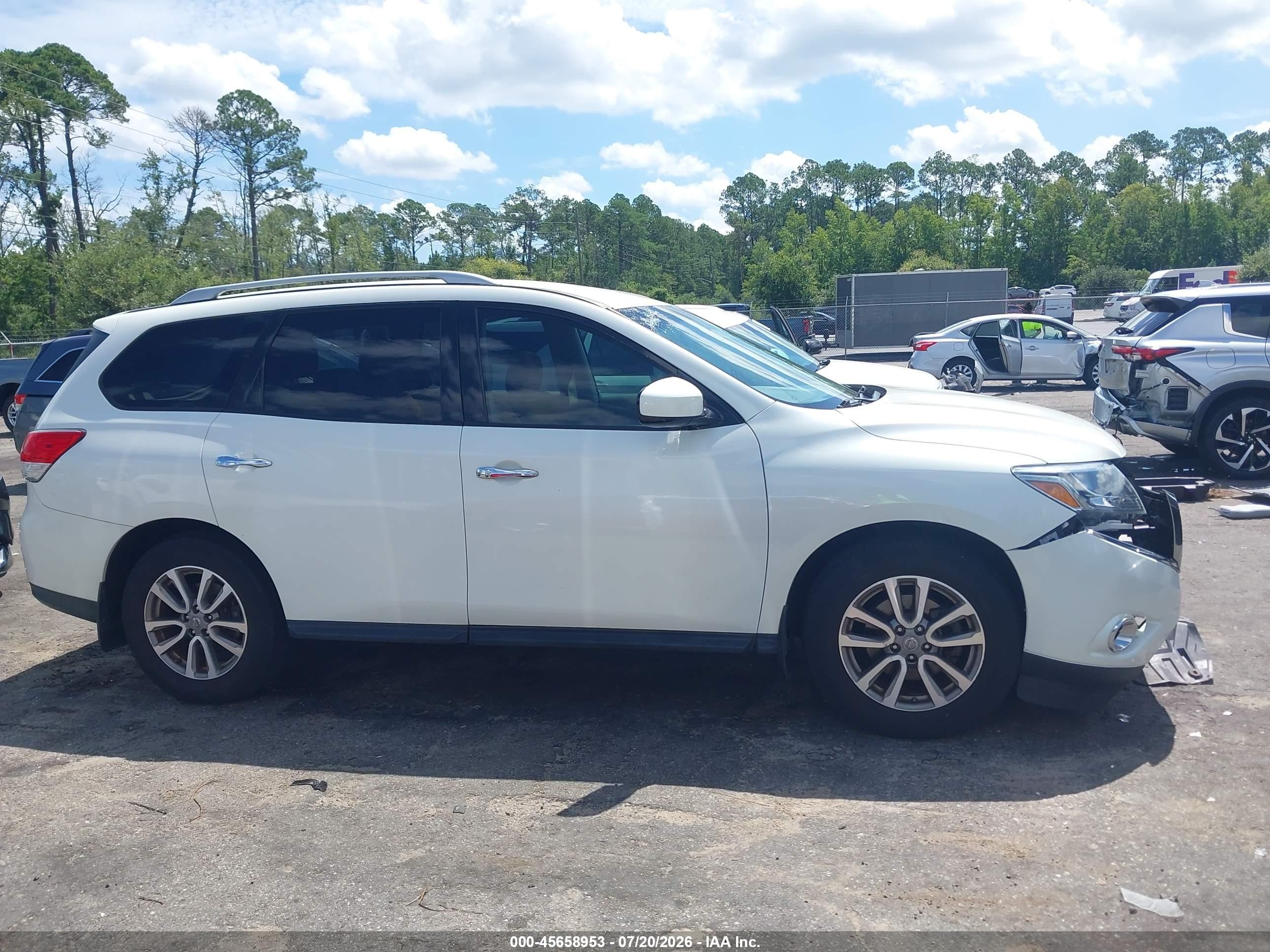 2015 Nissan Pathfinder Sv White vin: 5N1AR2MN9FC699756