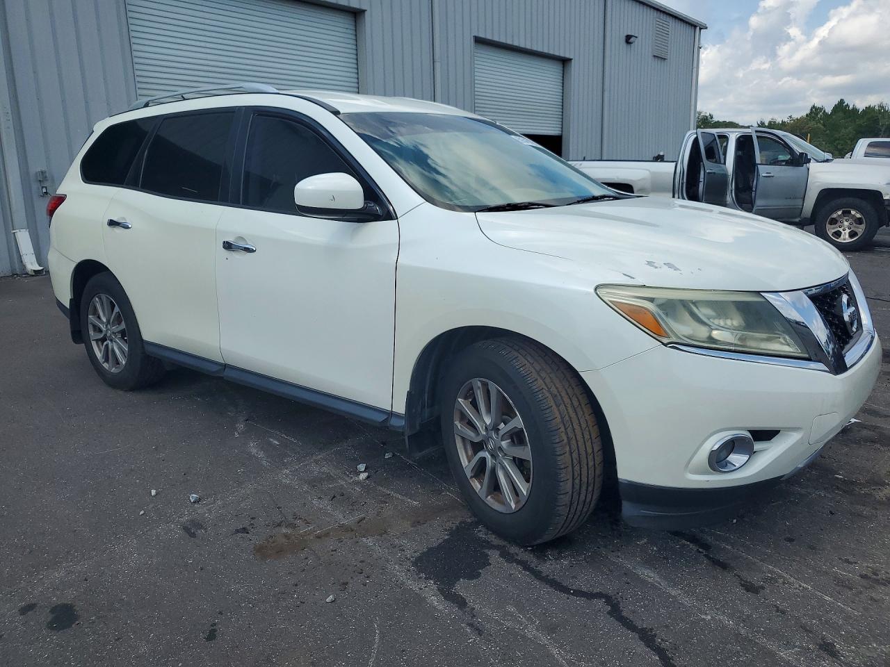 2015 Nissan Pathfinder Sv White vin: 5N1AR2MN9FC701599