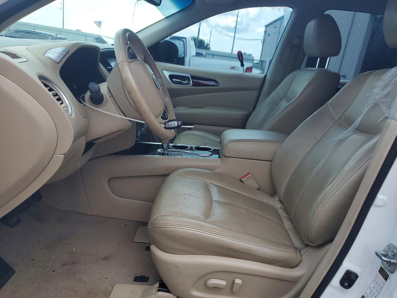2015 Nissan Pathfinder Sv White vin: 5N1AR2MN9FC701599