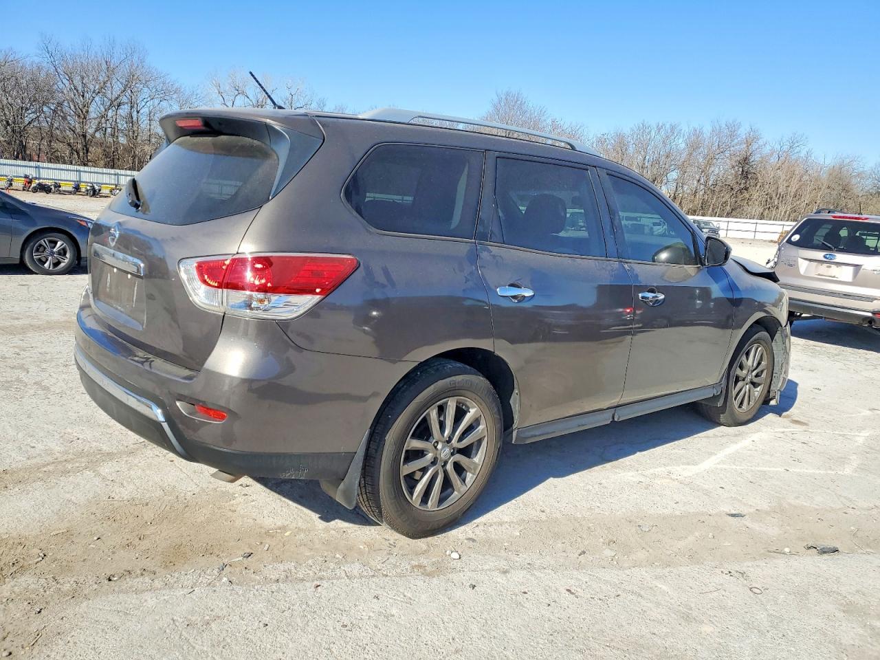 2015 Nissan Pathfinder S Tan vin: 5N1AR2MN9FC705183