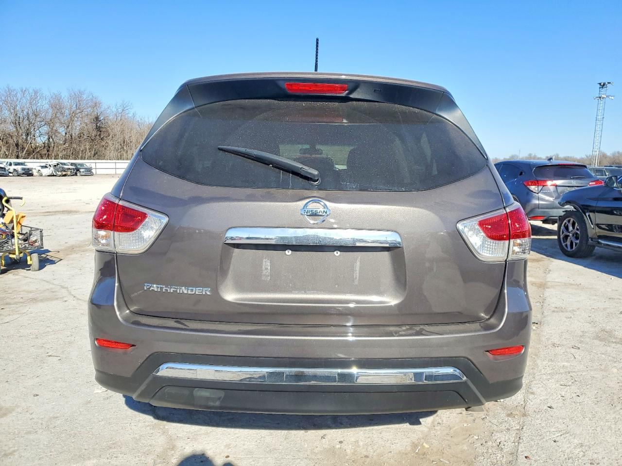 2015 Nissan Pathfinder S Tan vin: 5N1AR2MN9FC705183
