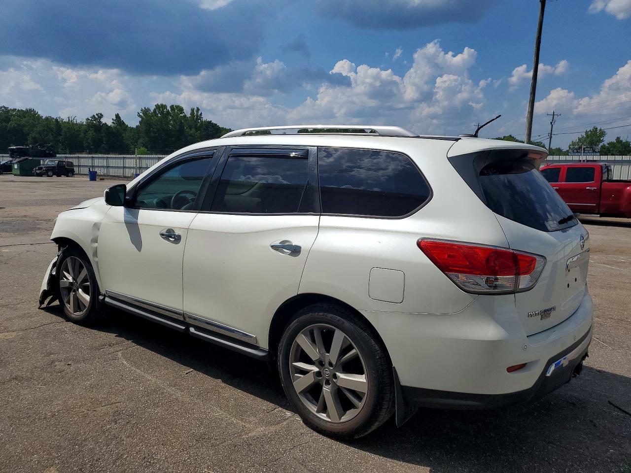 2015 Nissan Pathfinder S White vin: 5N1AR2MN9FC706382