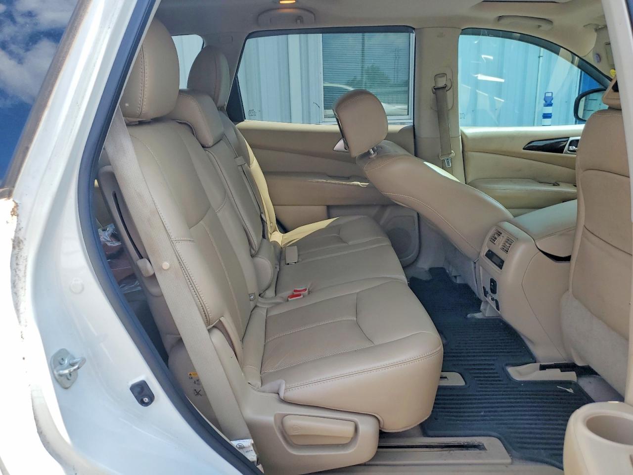 2015 Nissan Pathfinder S White vin: 5N1AR2MN9FC706382