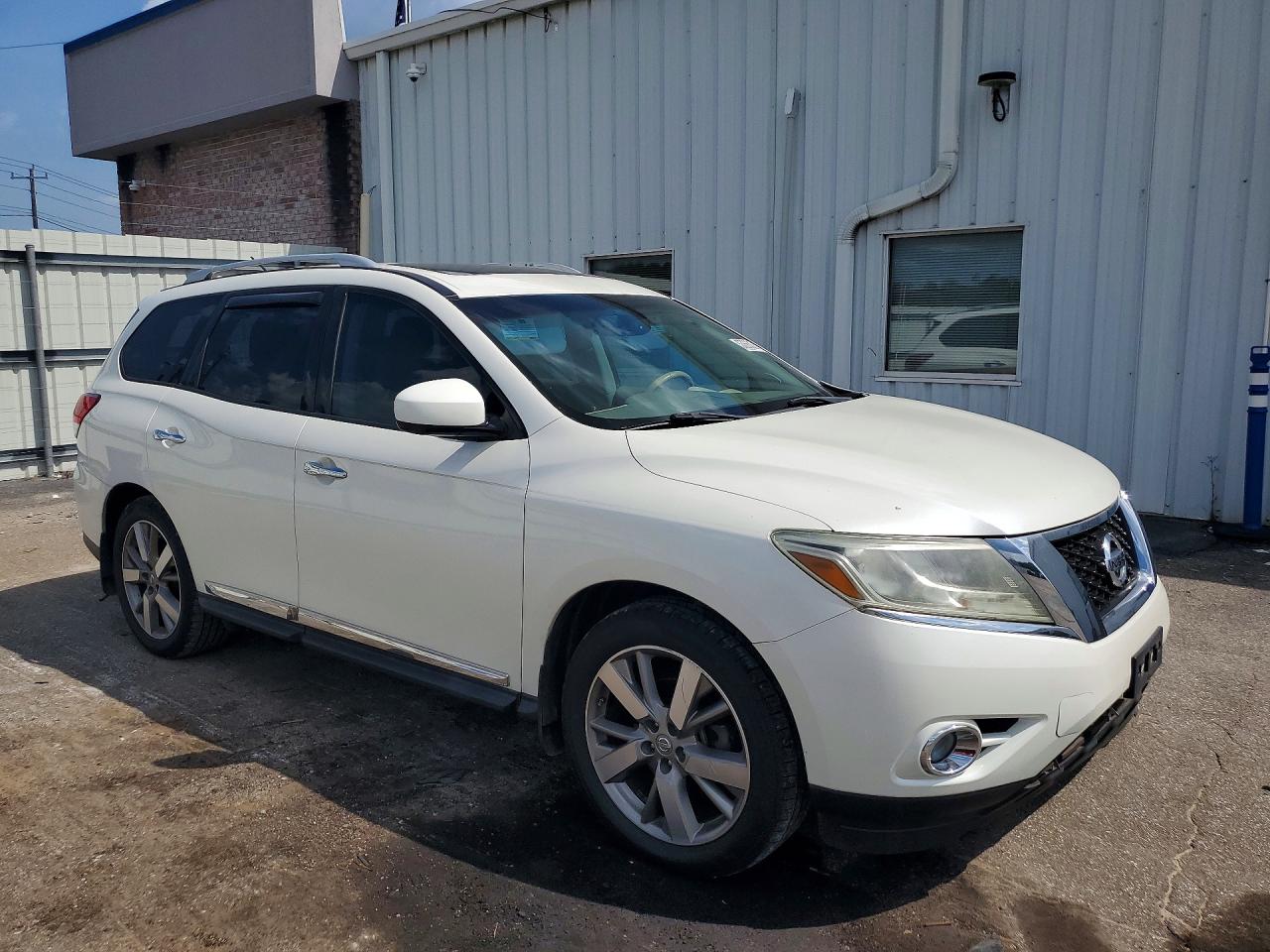 2015 Nissan Pathfinder S White vin: 5N1AR2MN9FC706382