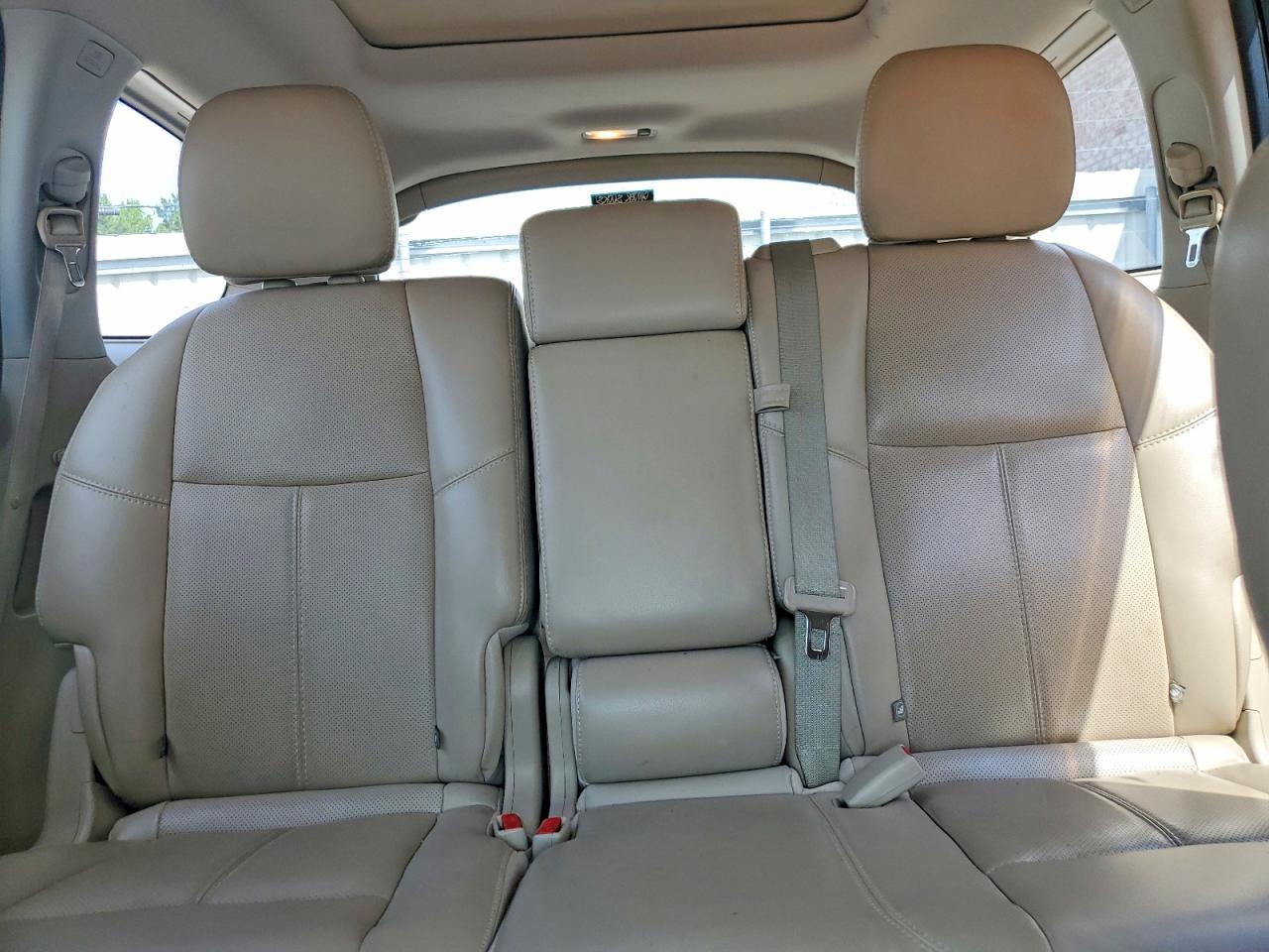 2015 Nissan Pathfinder S White vin: 5N1AR2MN9FC706382