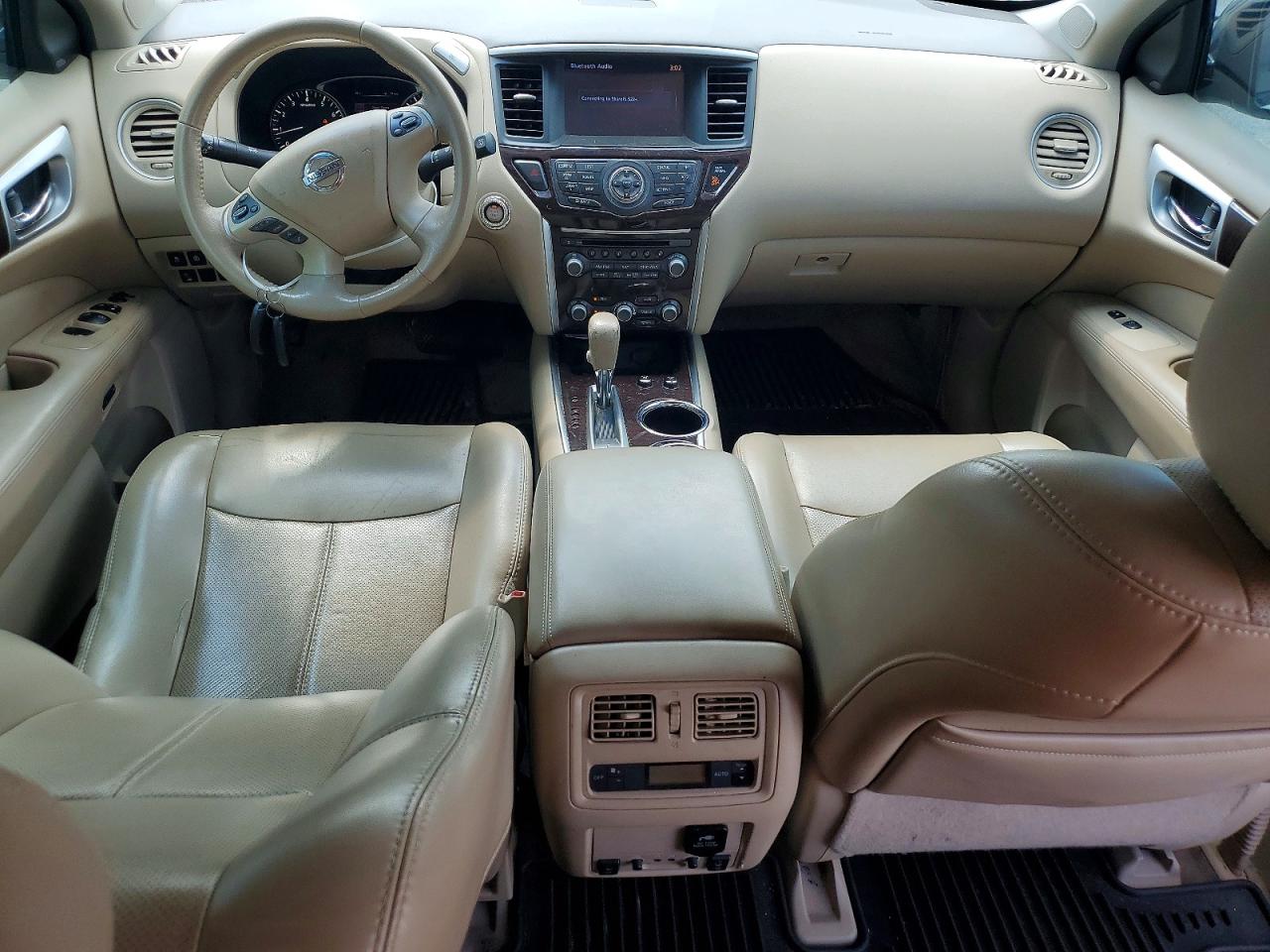 2015 Nissan Pathfinder S White vin: 5N1AR2MN9FC706382