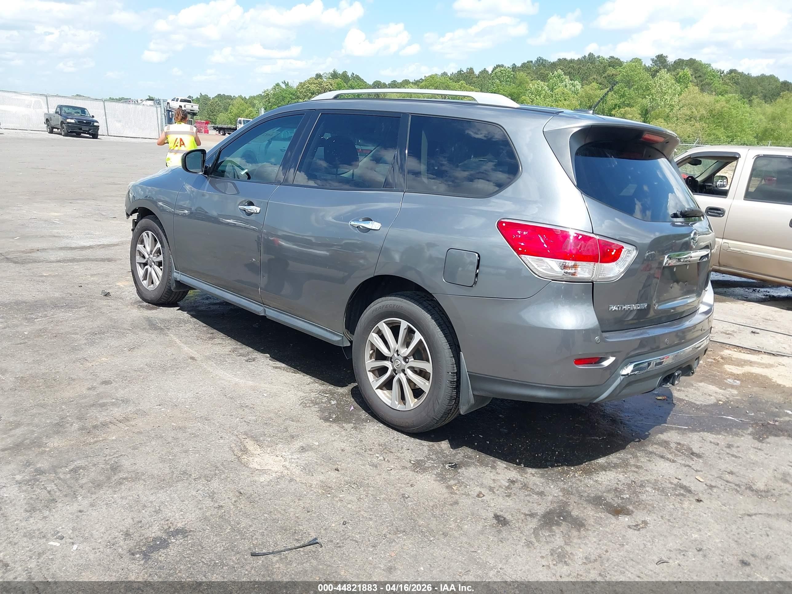2015 Nissan Pathfinder Sv Gray vin: 5N1AR2MN9FC708469