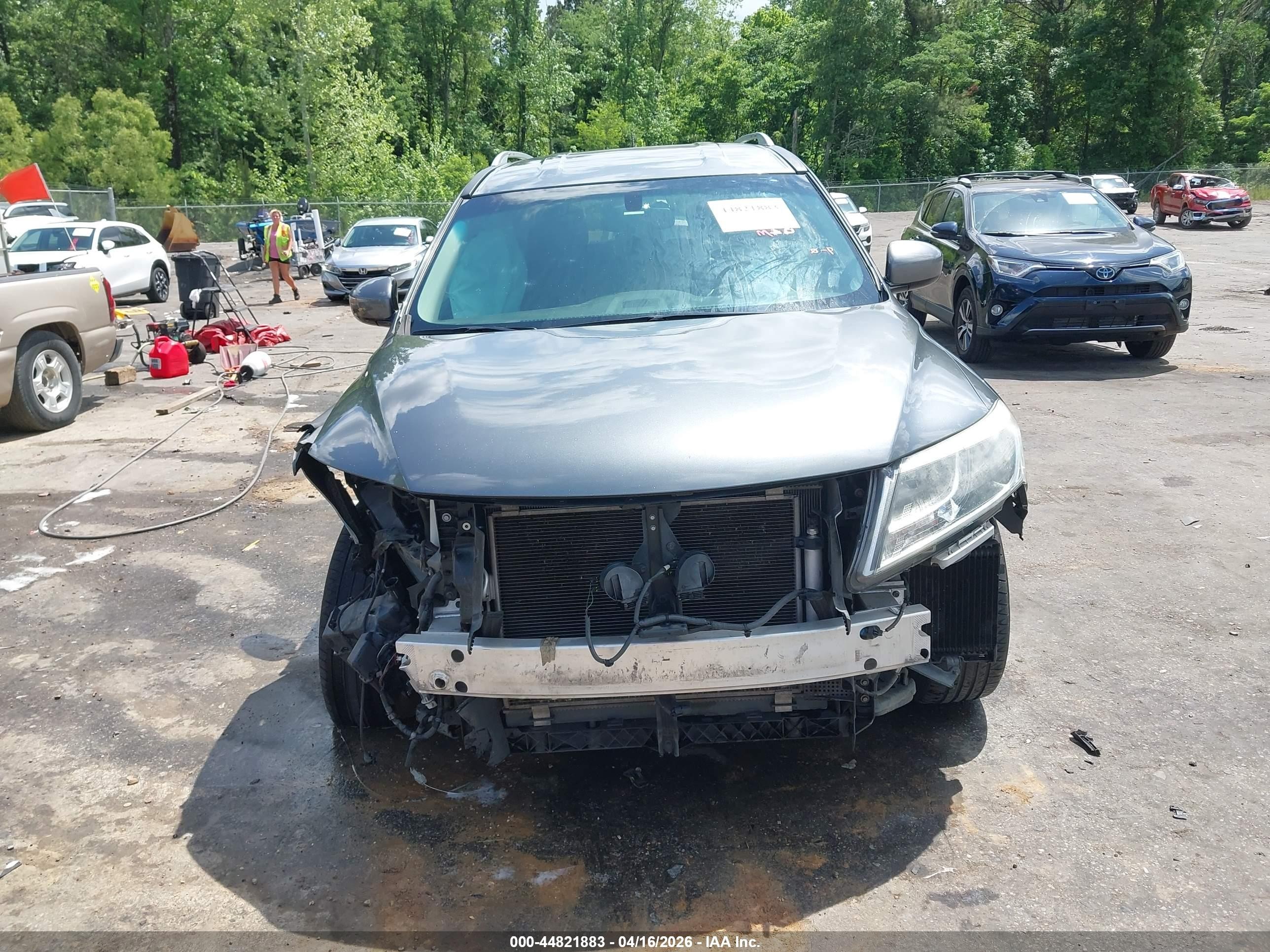 2015 Nissan Pathfinder Sv Gray vin: 5N1AR2MN9FC708469
