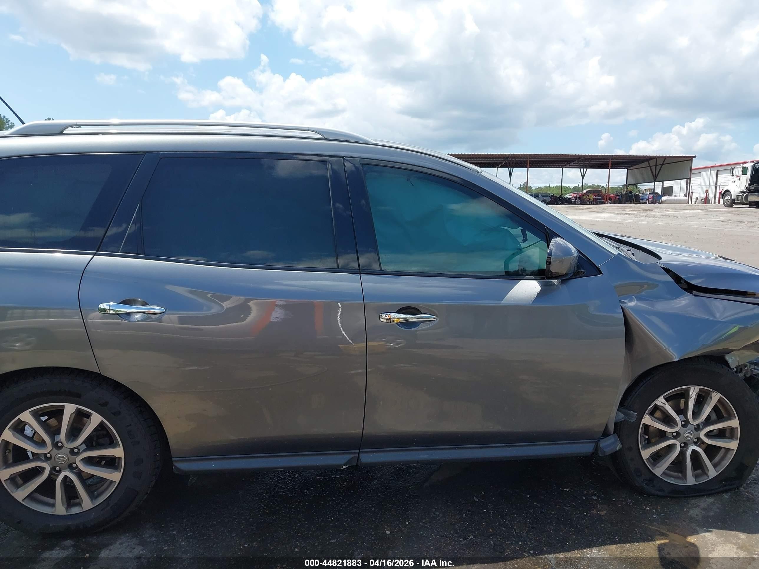 2015 Nissan Pathfinder Sv Gray vin: 5N1AR2MN9FC708469