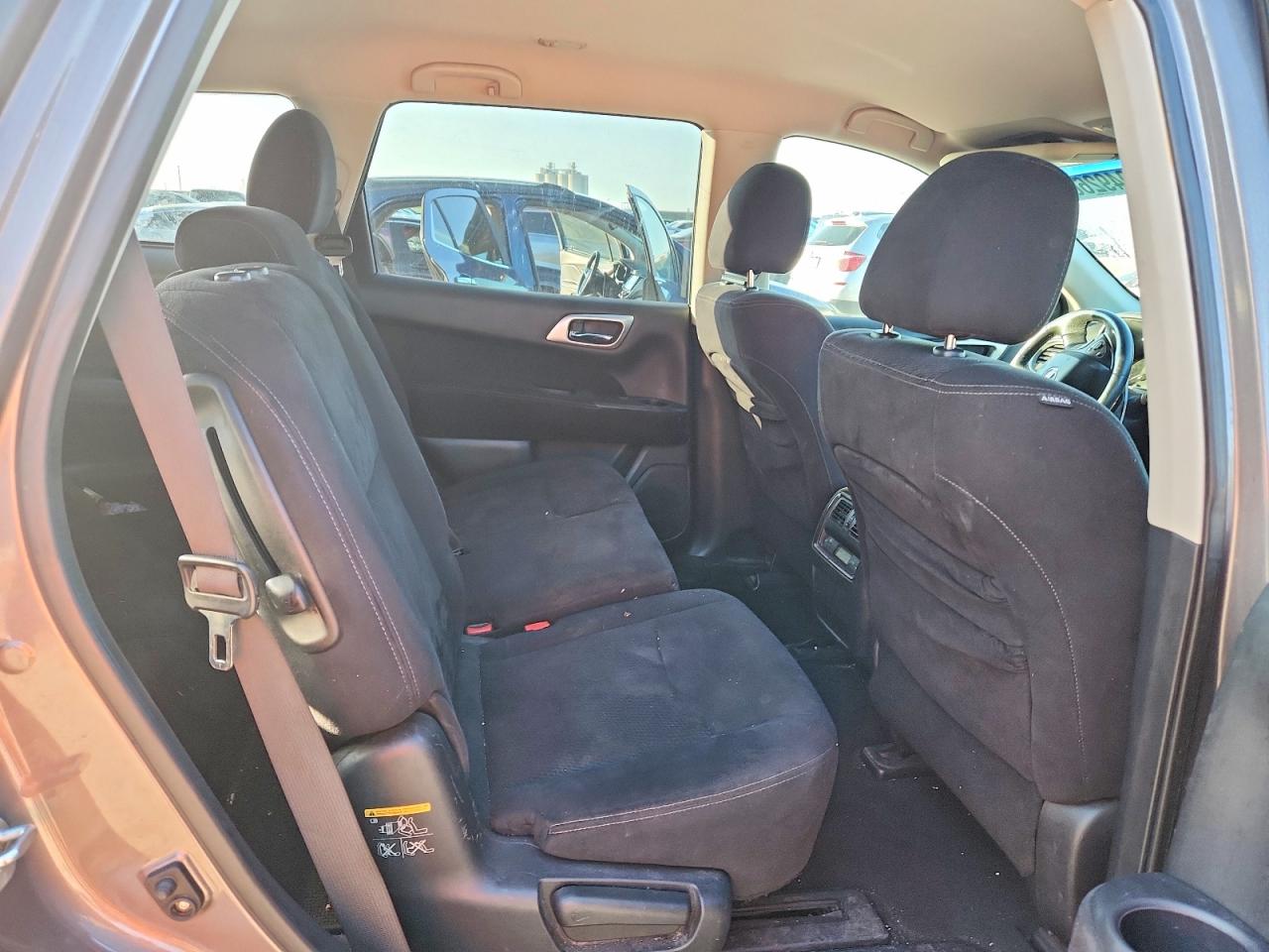 2013 Nissan Pathfinder S Silver vin: 5N1AR2MNXDC604831