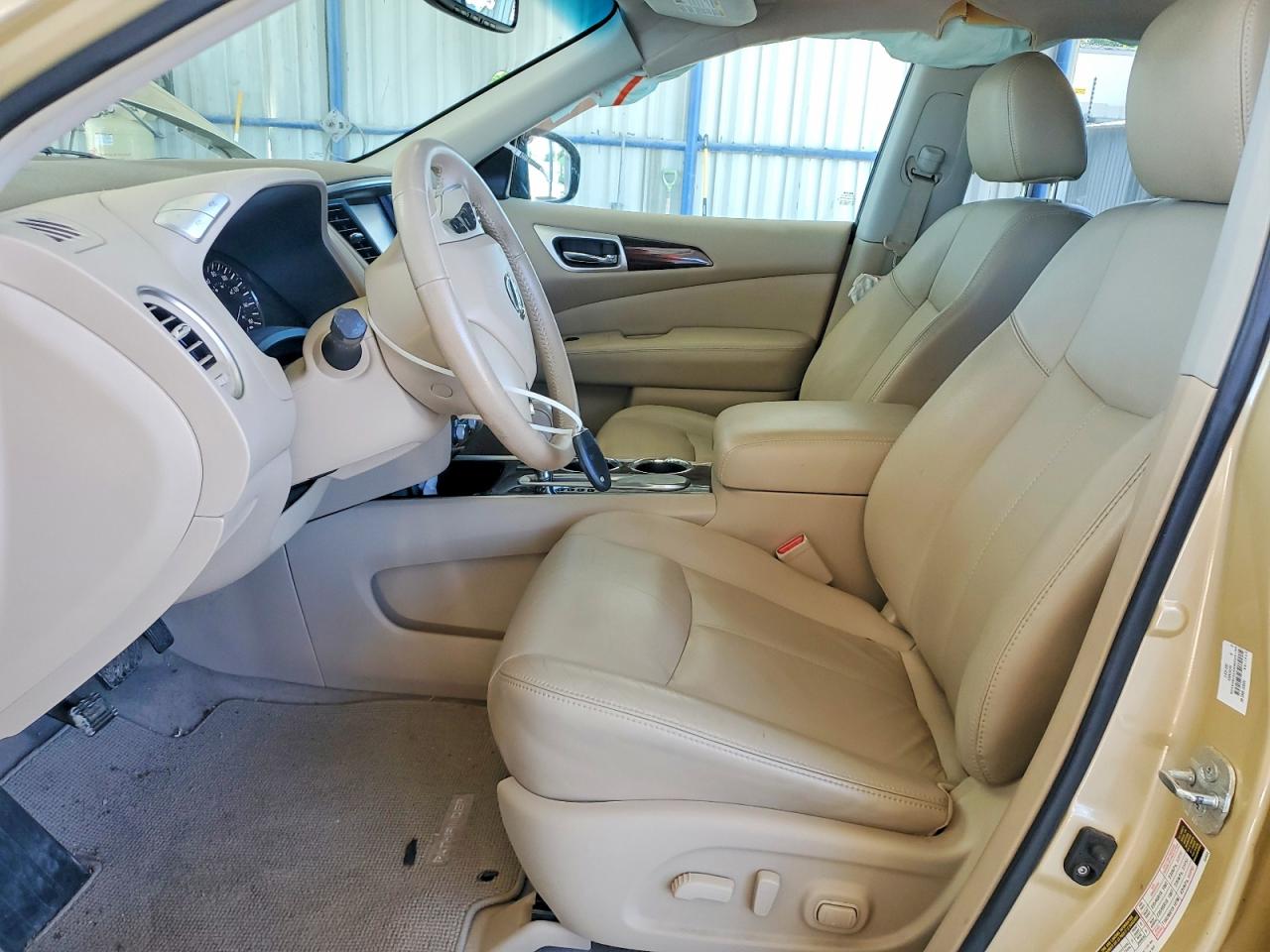 2013 Nissan Pathfinder S Beige vin: 5N1AR2MNXDC623329