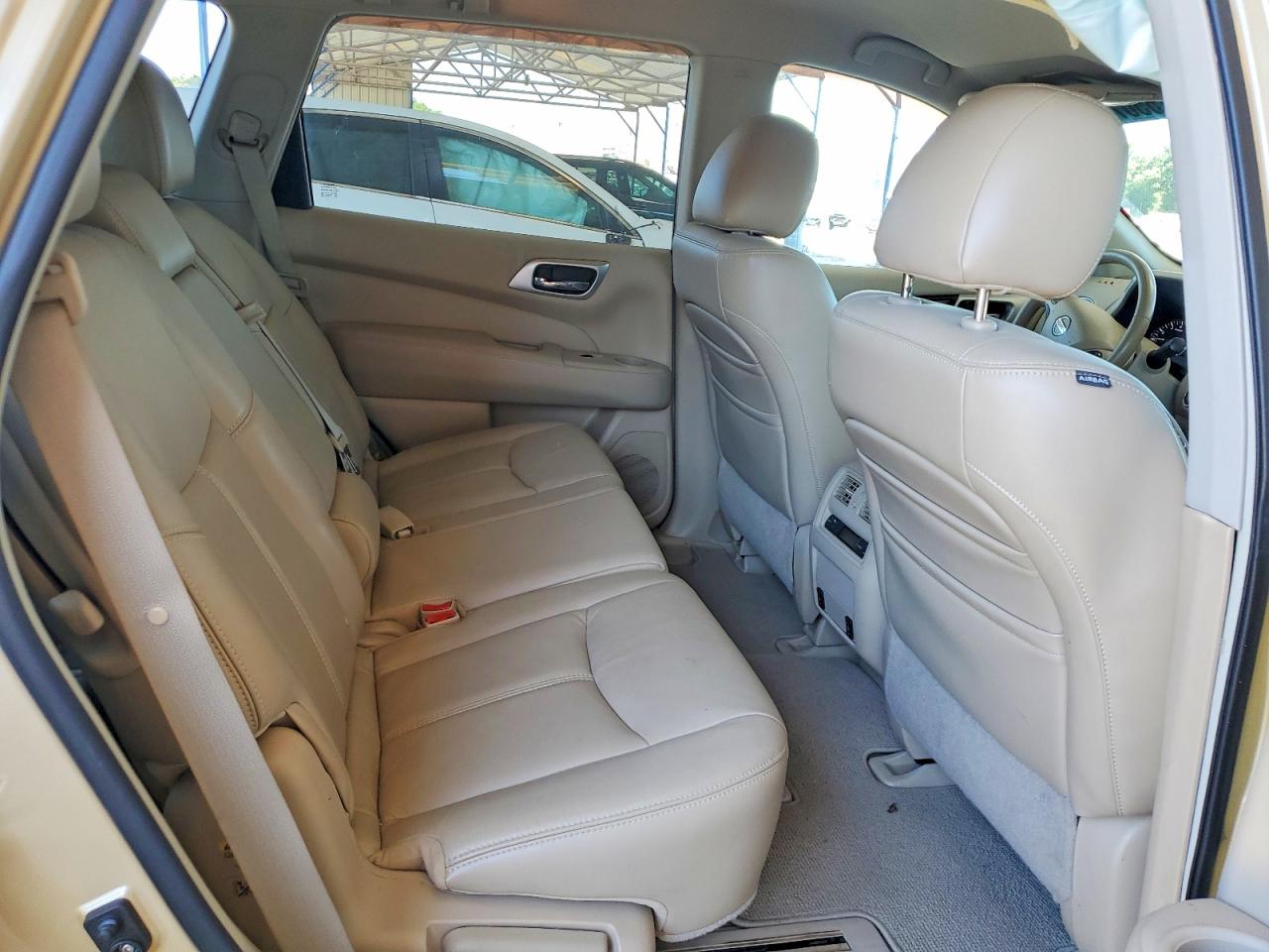 2013 Nissan Pathfinder S Beige vin: 5N1AR2MNXDC623329