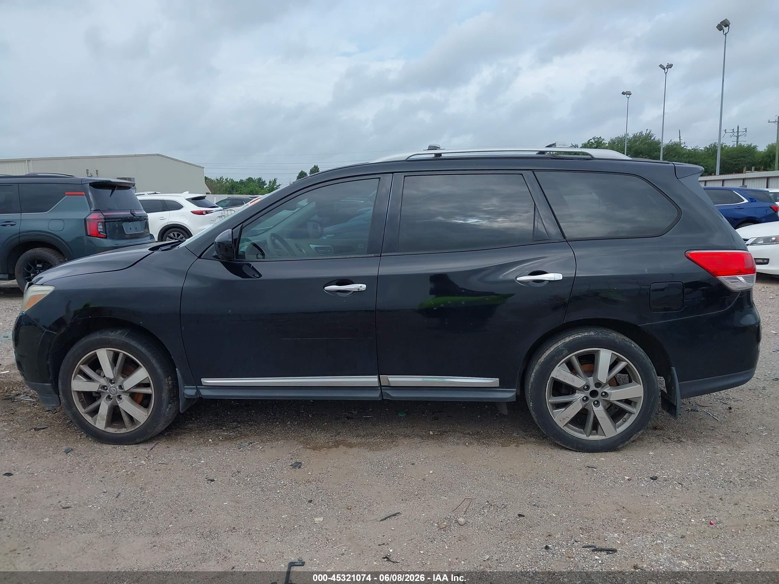 2013 Nissan Pathfinder Platinum Black vin: 5N1AR2MNXDC672353