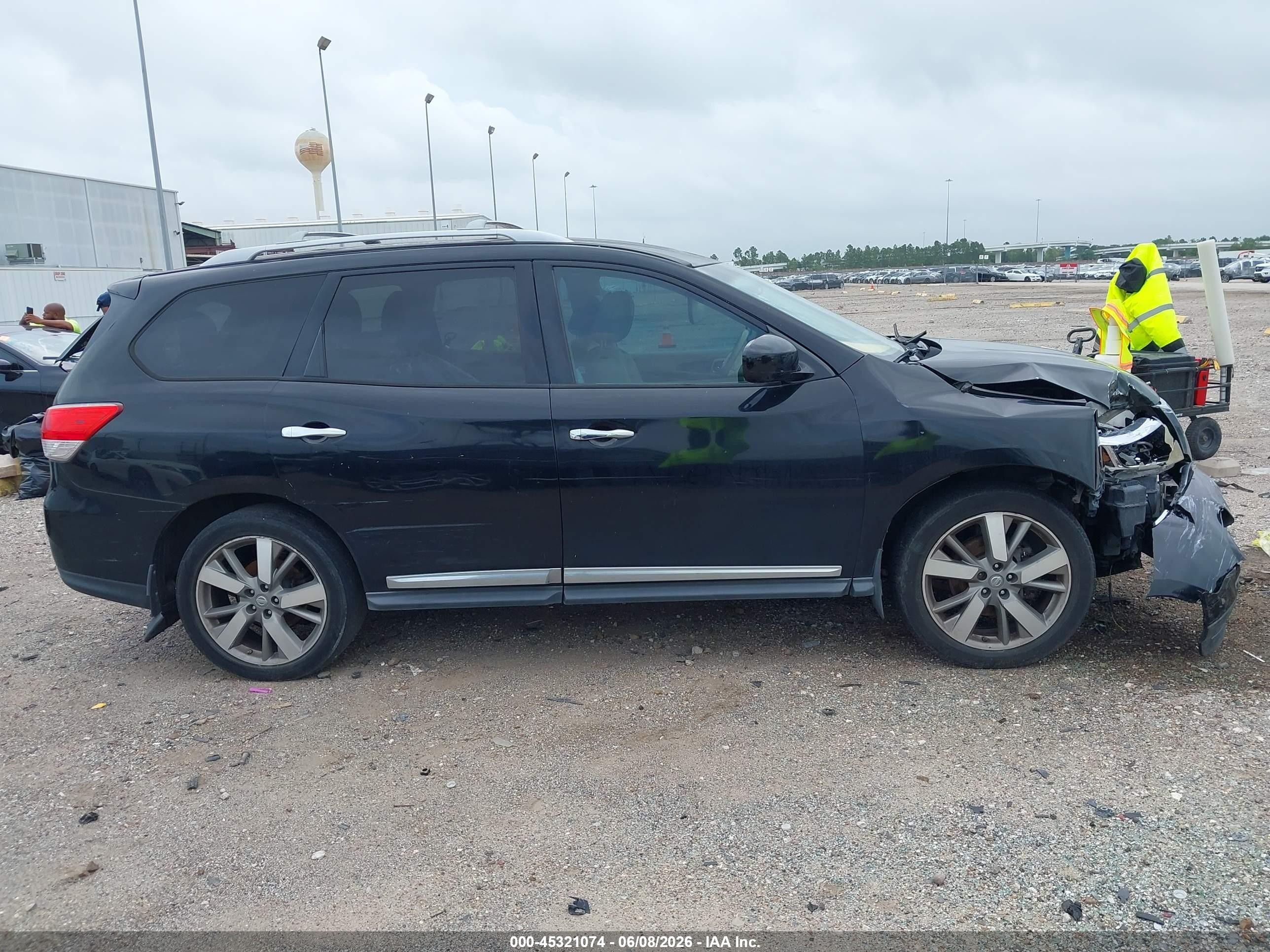 2013 Nissan Pathfinder Platinum Black vin: 5N1AR2MNXDC672353