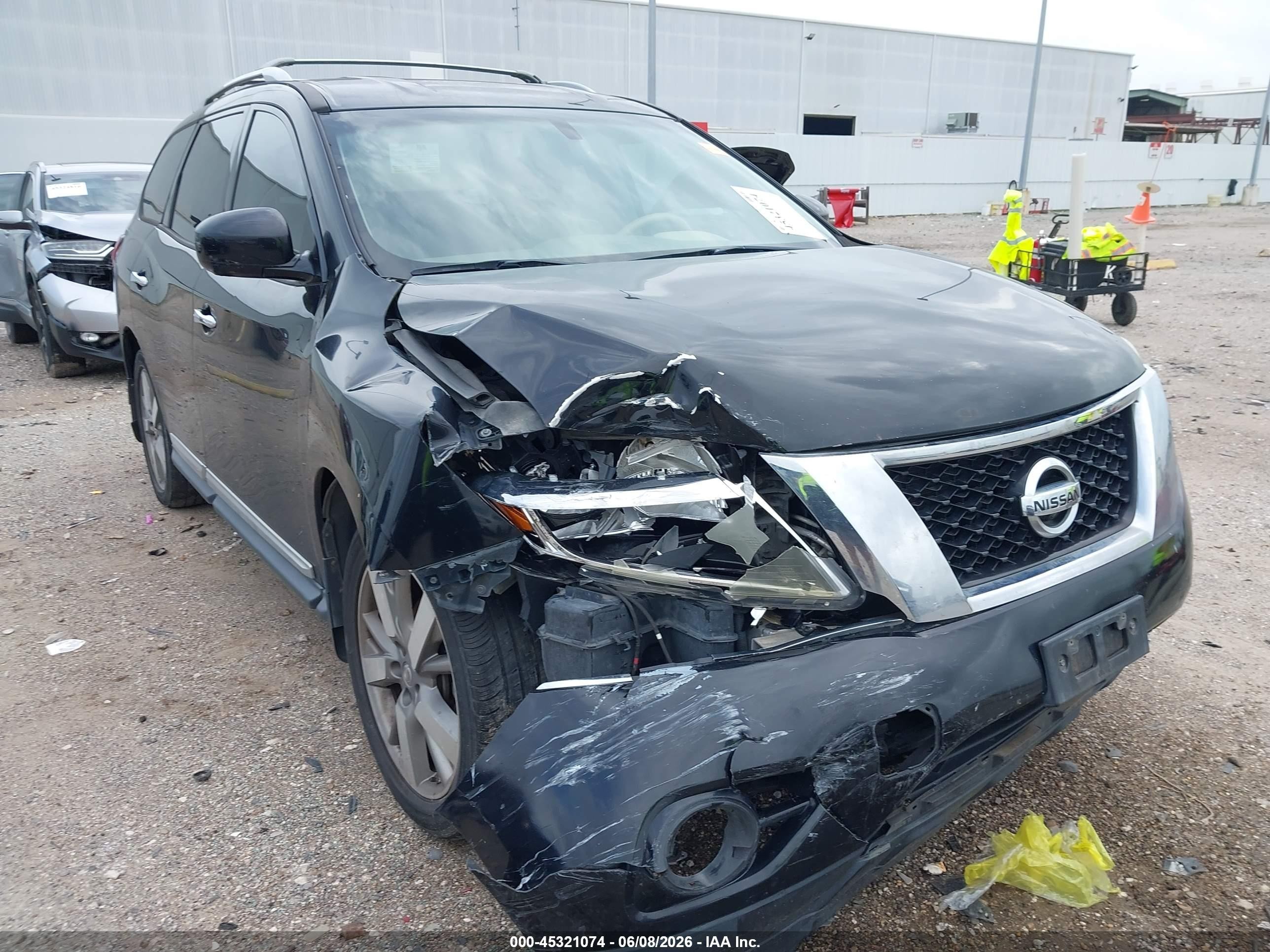 2013 Nissan Pathfinder Platinum Black vin: 5N1AR2MNXDC672353