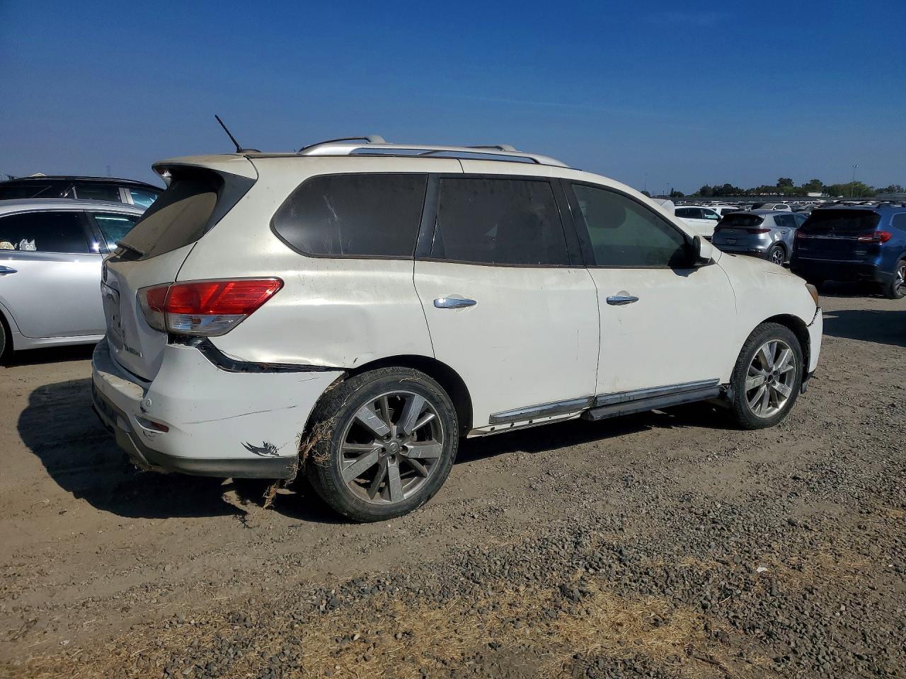 2013 Nissan Pathfinder S White vin: 5N1AR2MNXDC683515