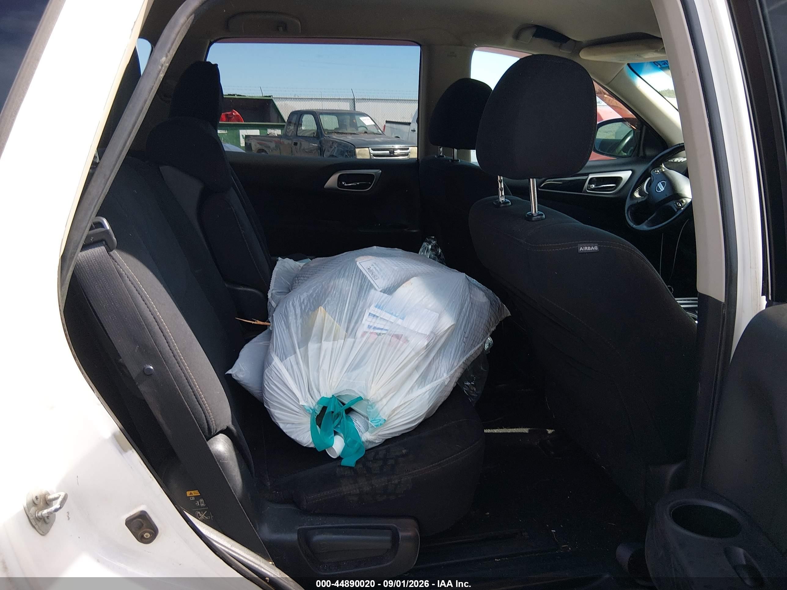 2013 Nissan Pathfinder Sv White vin: 5N1AR2MNXDC689993