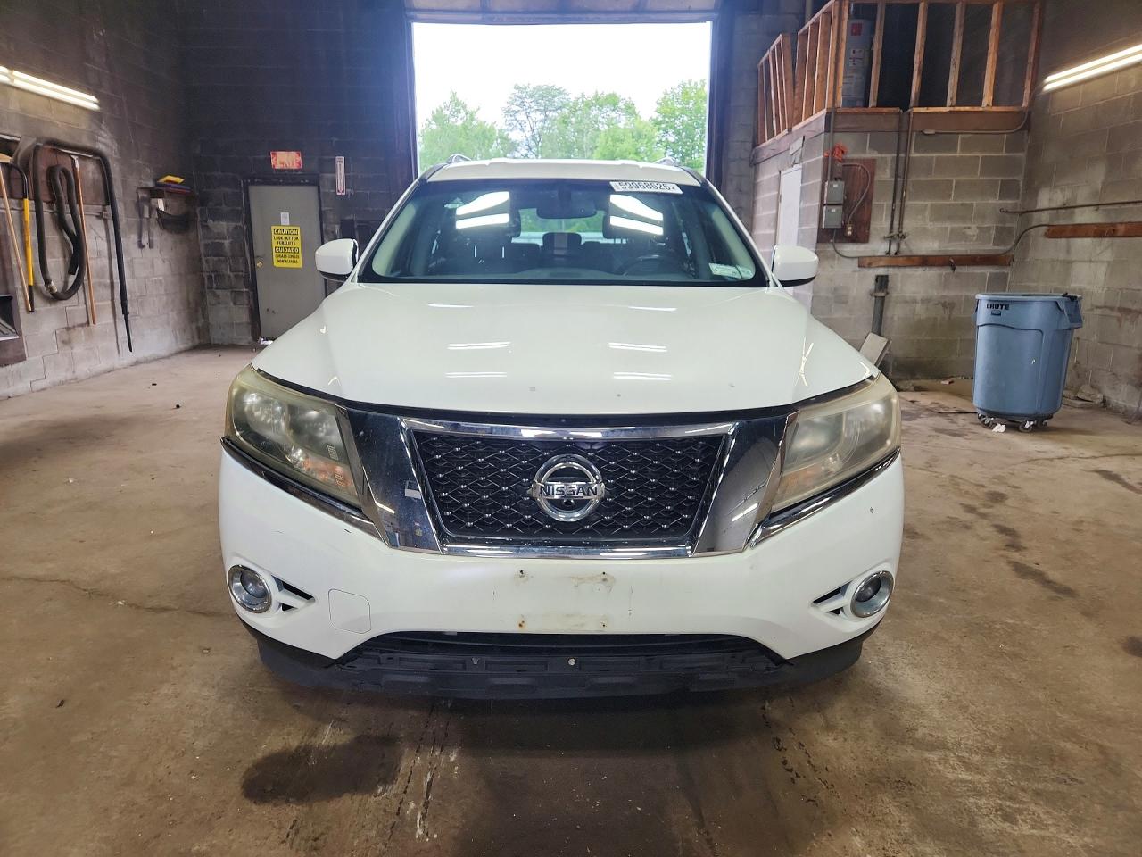 2014 Nissan Pathfinder S Белый vin: 5N1AR2MNXEC601347