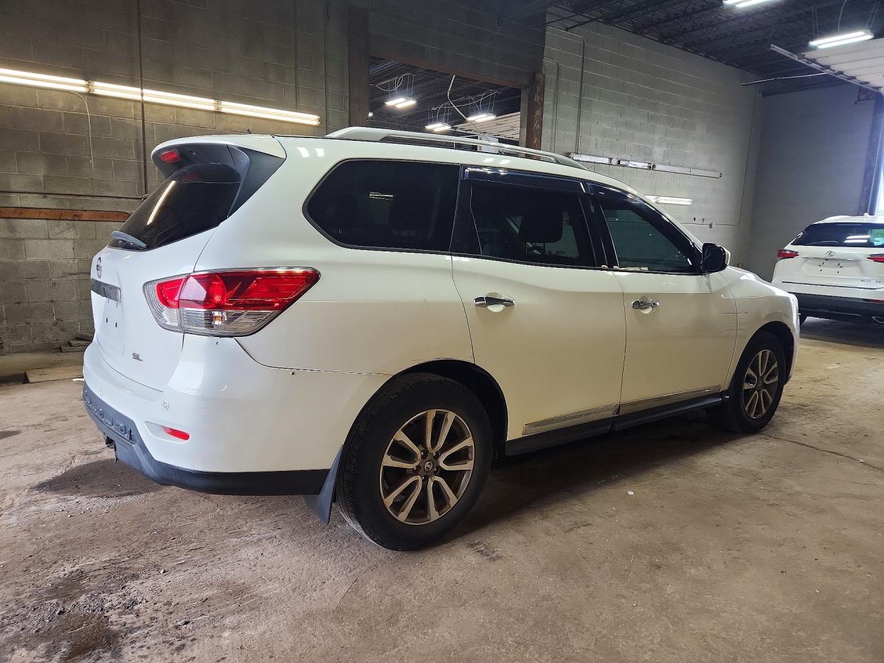 2014 Nissan Pathfinder S Белый vin: 5N1AR2MNXEC601347