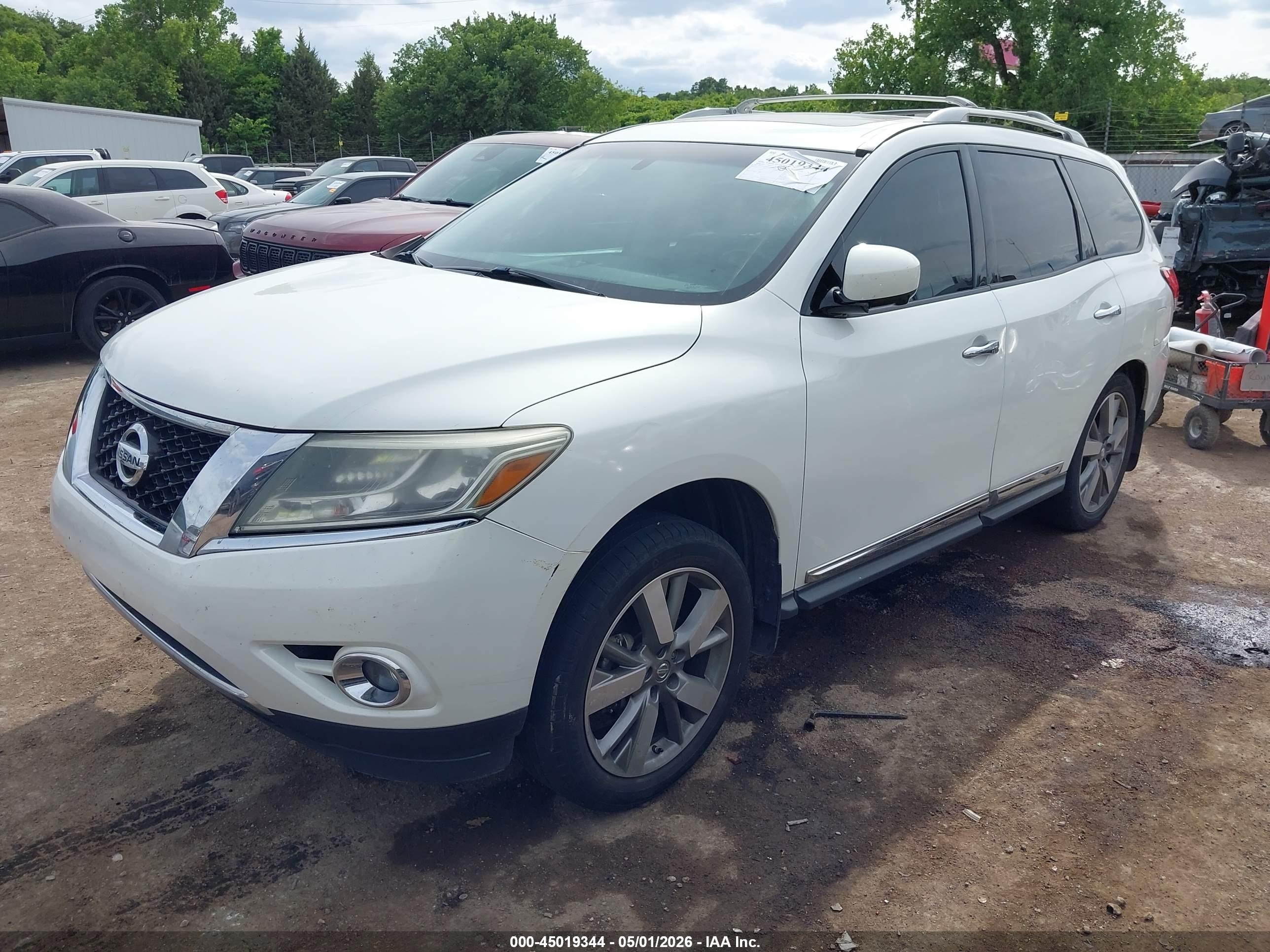 2014 Nissan Pathfinder Platinum Белый vin: 5N1AR2MNXEC650001