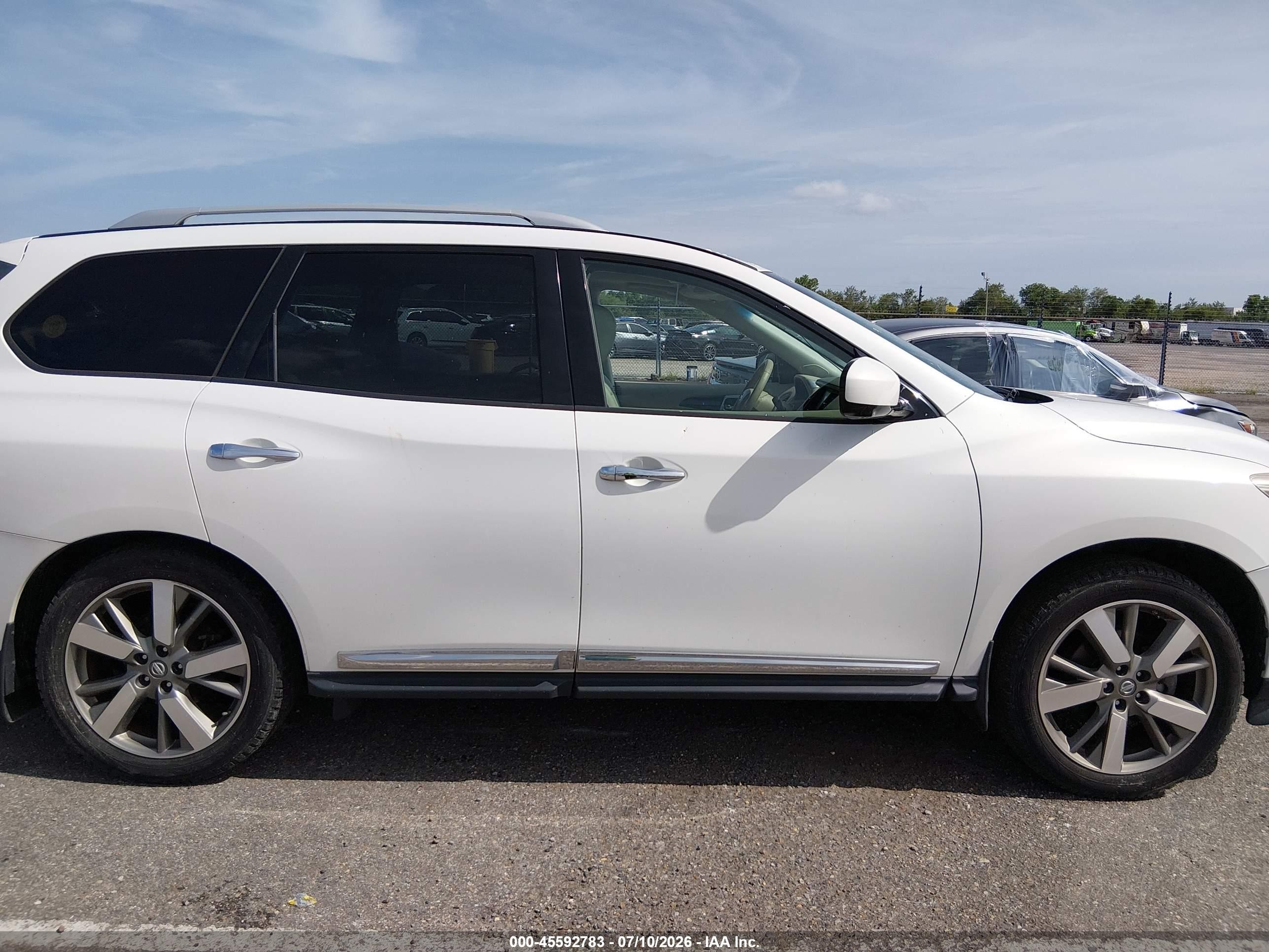 2014 Nissan Pathfinder Platinum White vin: 5N1AR2MNXEC655277