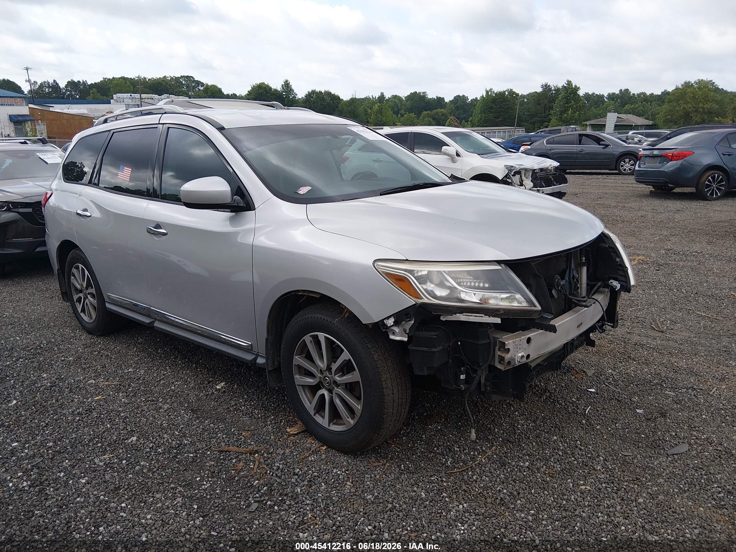 2014 Nissan Pathfinder Sl Silver vin: 5N1AR2MNXEC663377