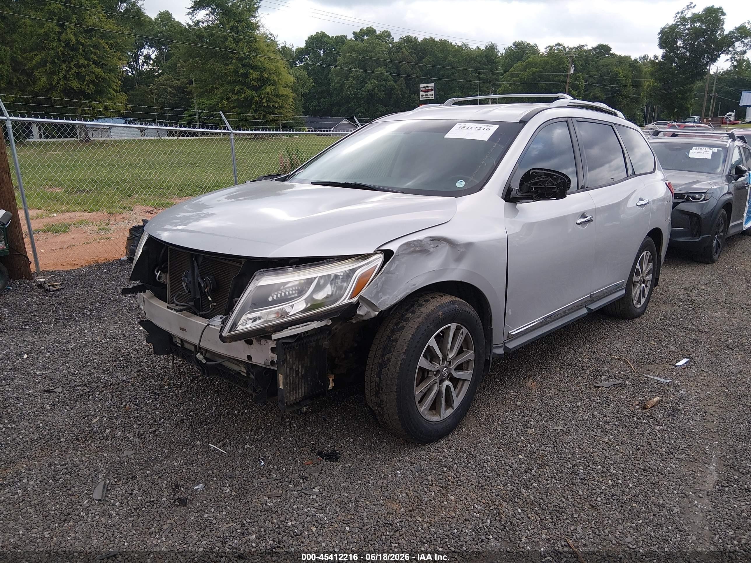 2014 Nissan Pathfinder Sl Silver vin: 5N1AR2MNXEC663377