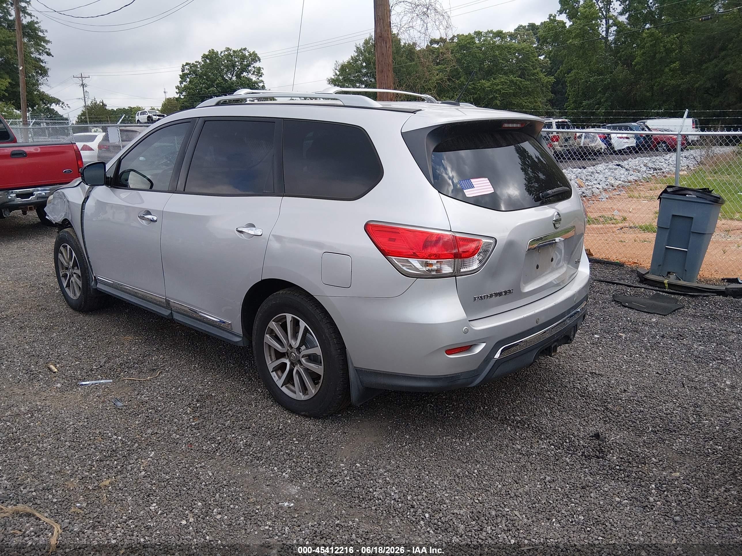 2014 Nissan Pathfinder Sl Silver vin: 5N1AR2MNXEC663377