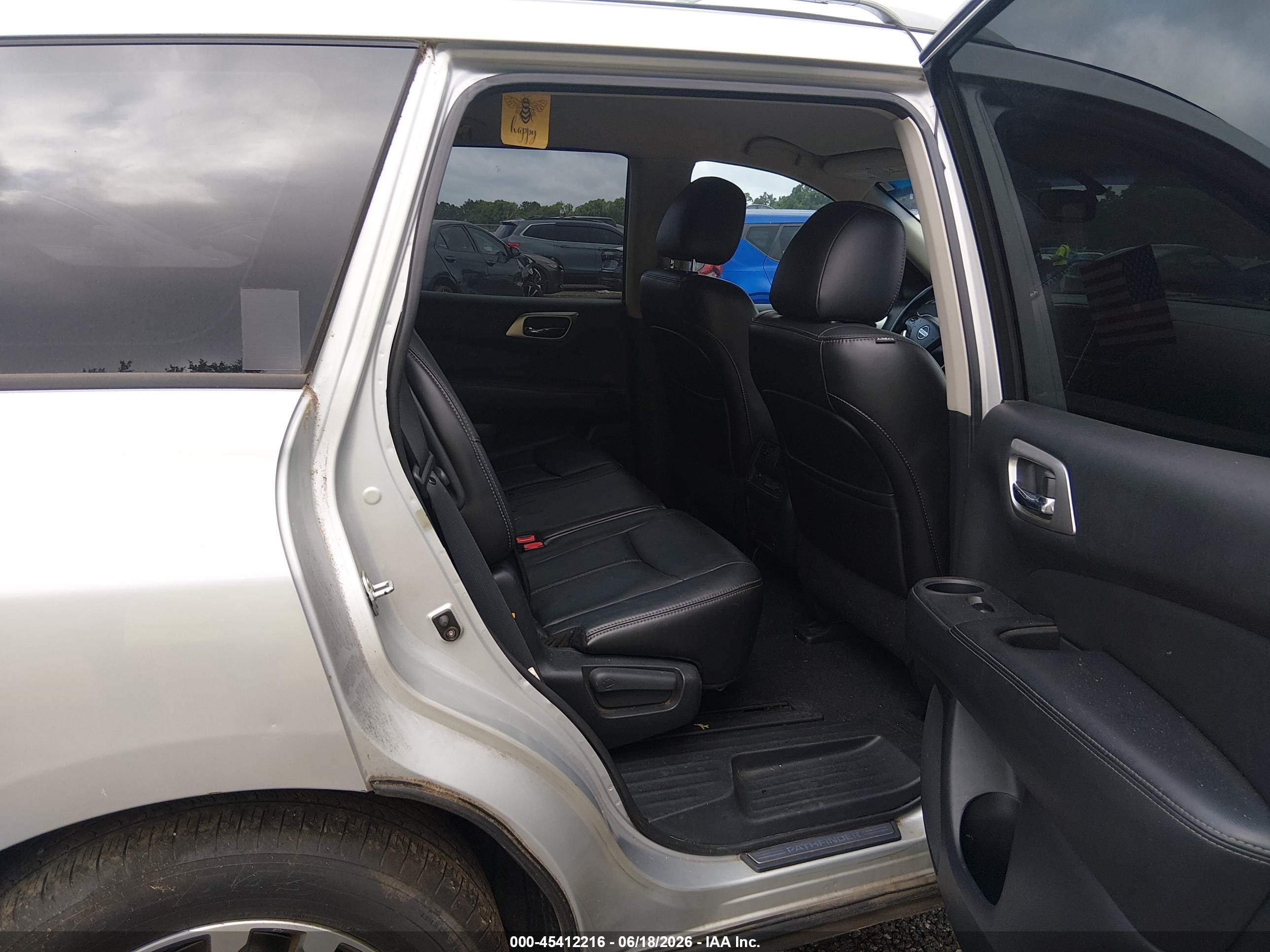 2014 Nissan Pathfinder Sl Silver vin: 5N1AR2MNXEC663377