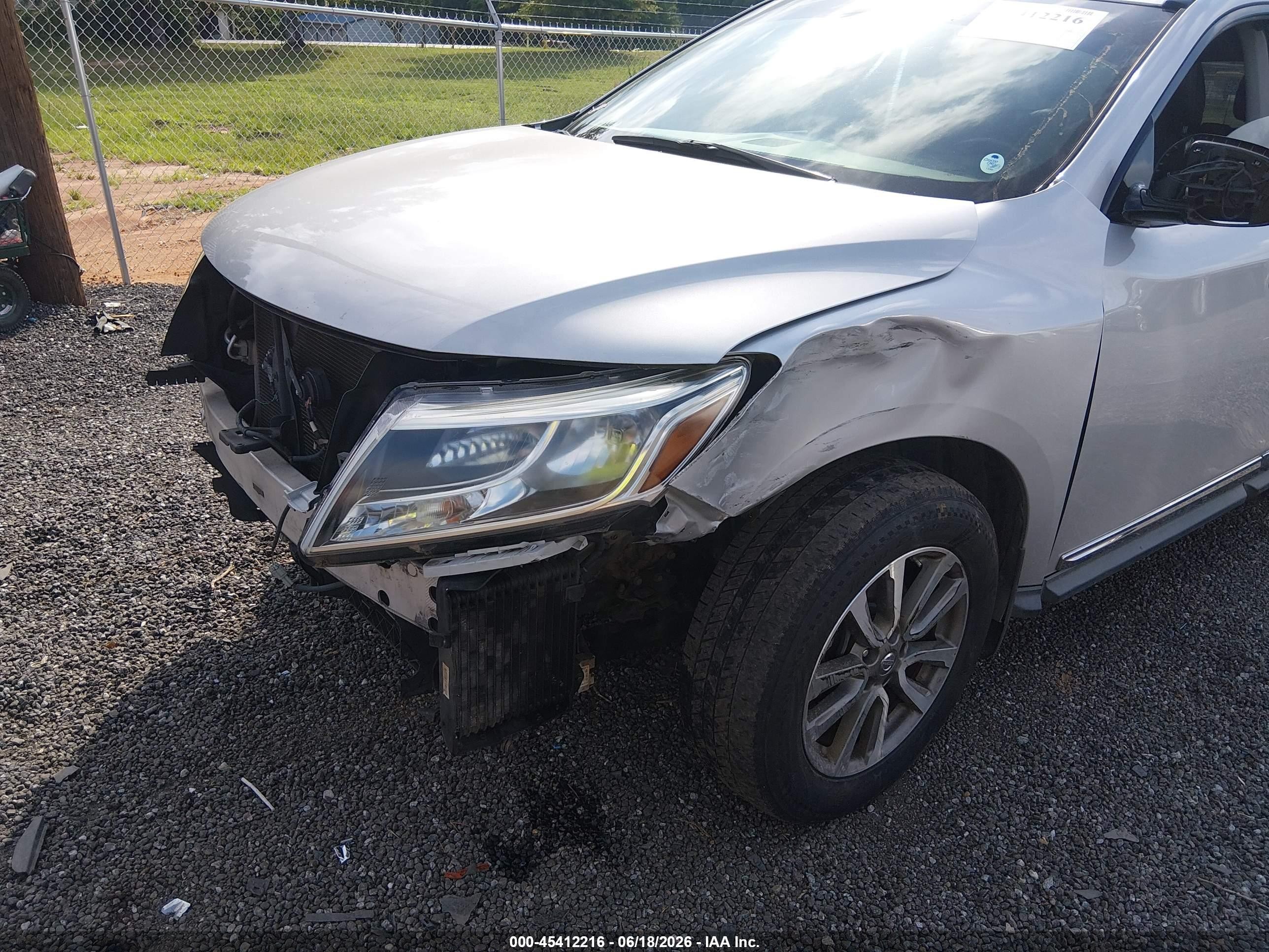 2014 Nissan Pathfinder Sl Silver vin: 5N1AR2MNXEC663377