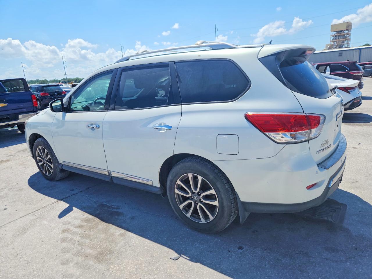 2014 Nissan Pathfinder S/sl/sv/platinum White vin: 5N1AR2MNXEC681426