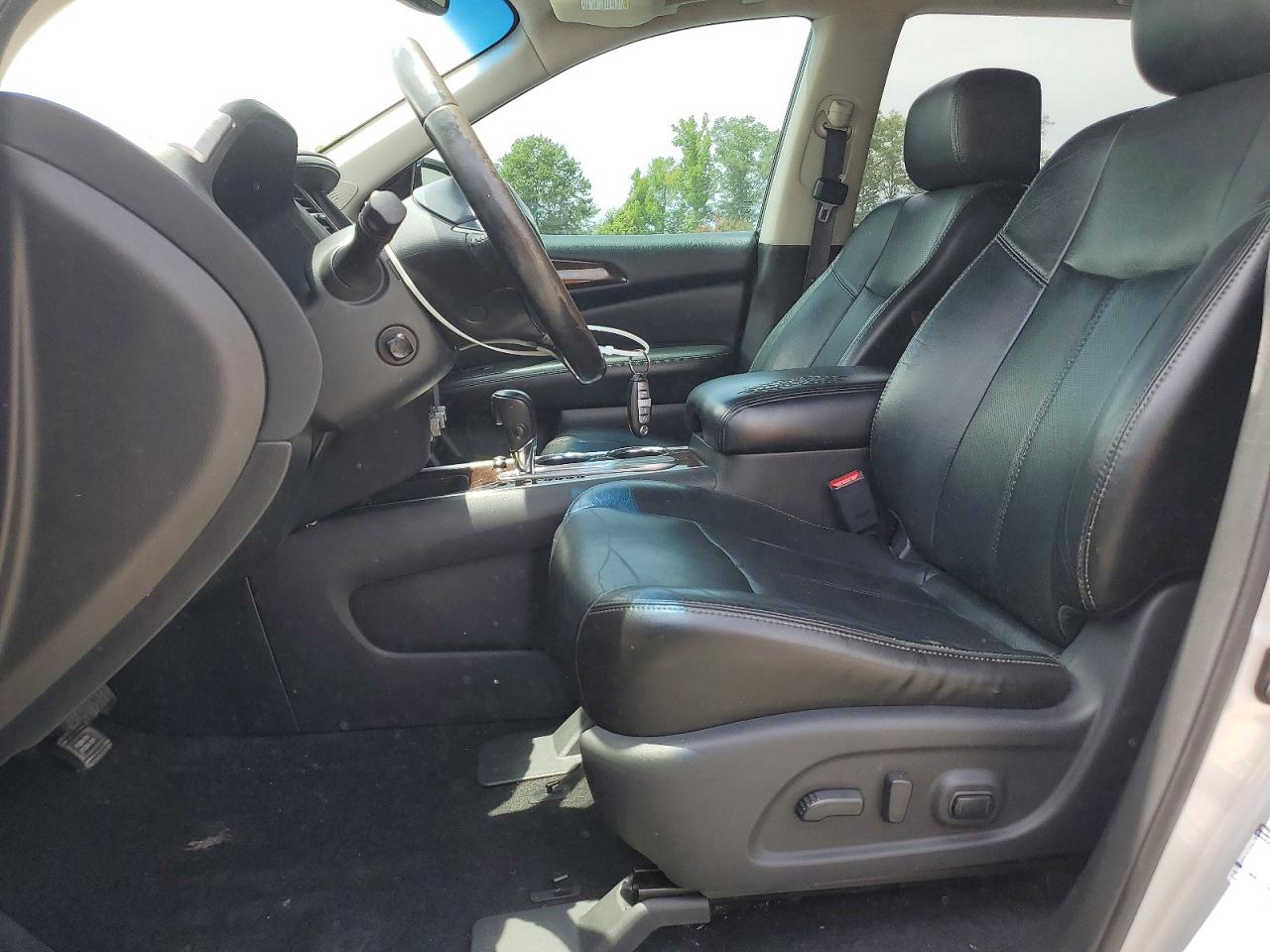 2014 Nissan Pathfinder S Silver vin: 5N1AR2MNXEC683127