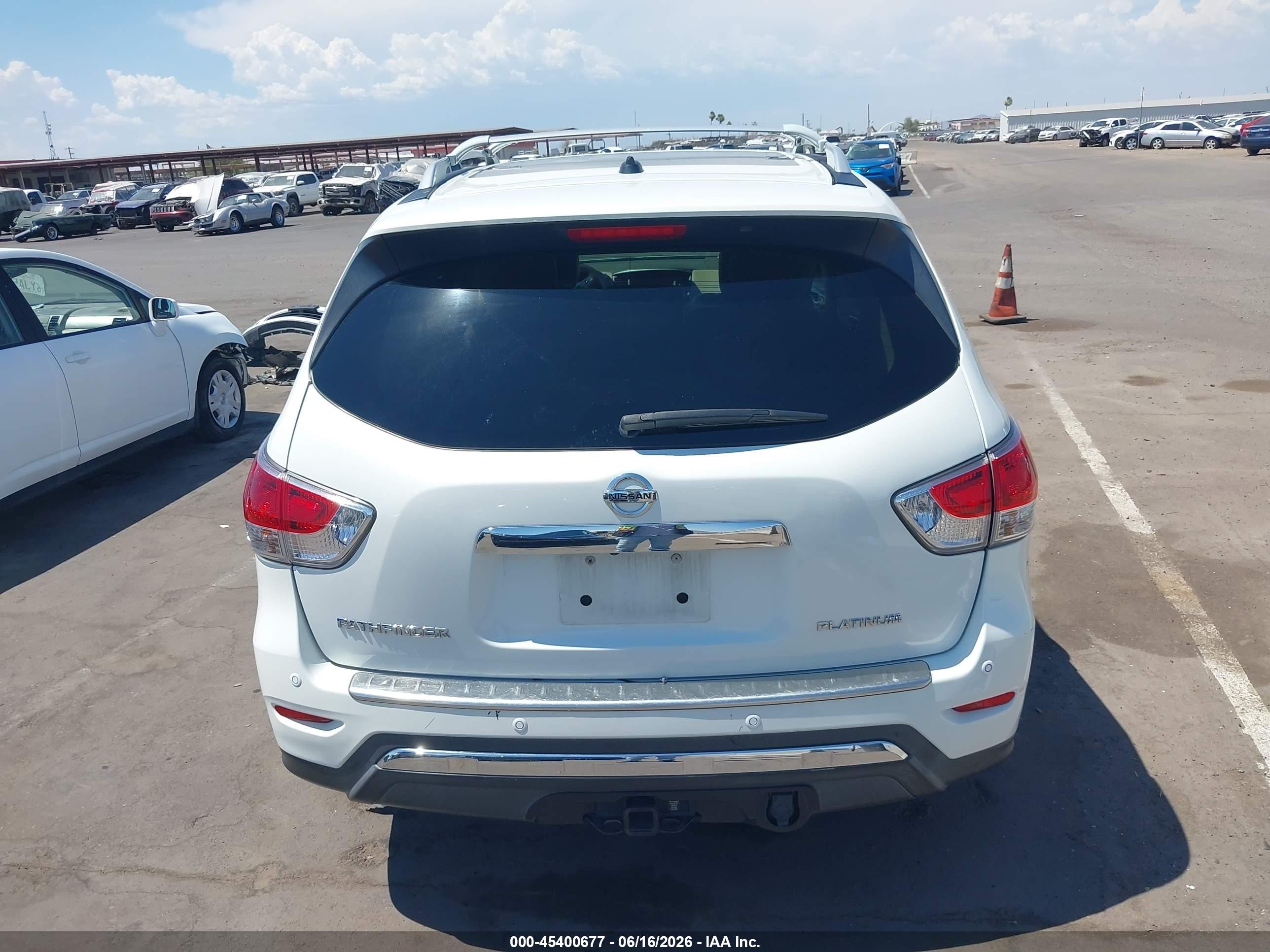 2014 Nissan Pathfinder Platinum White vin: 5N1AR2MNXEC721374