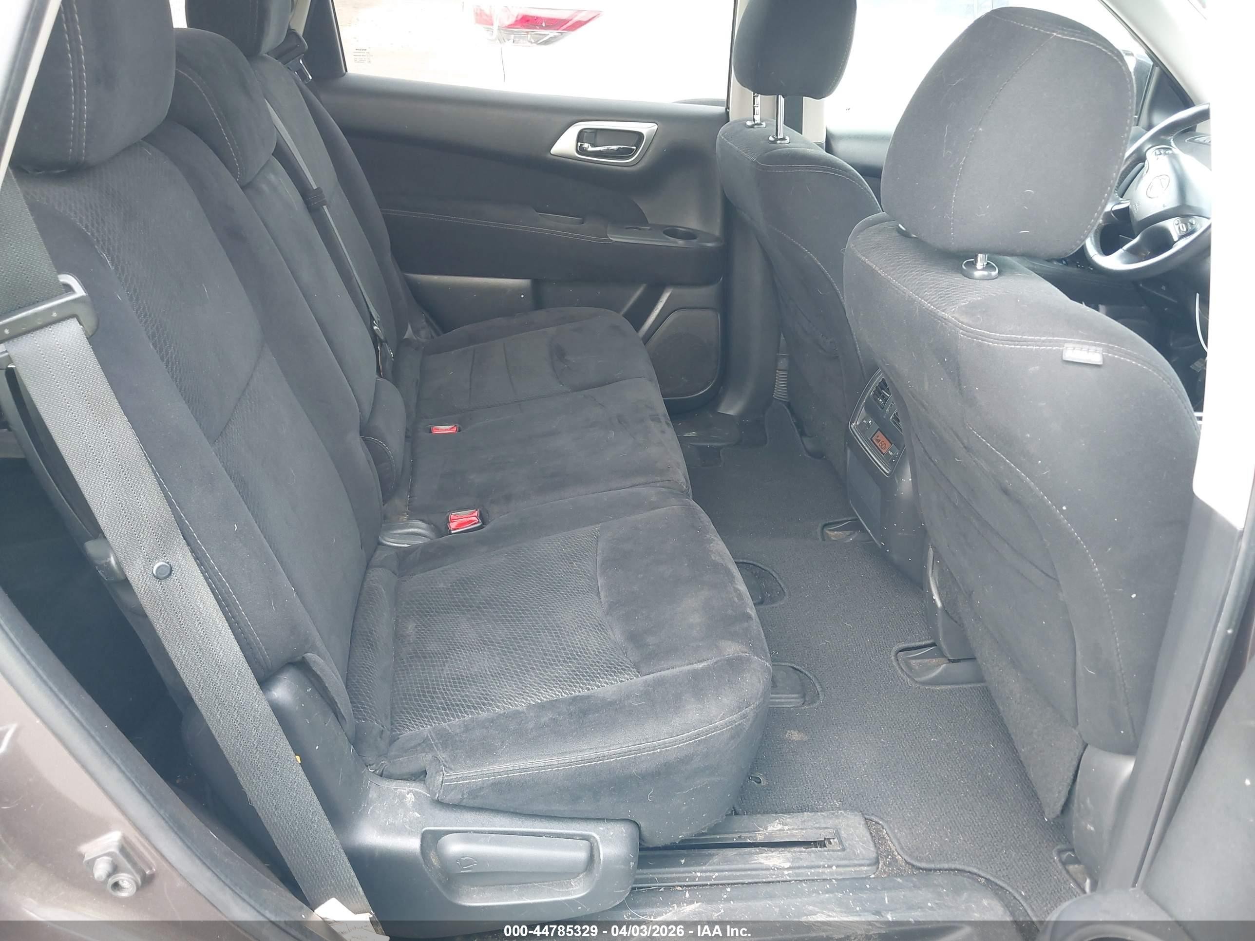 2015 Nissan Pathfinder Sv Brown vin: 5N1AR2MNXFC616805